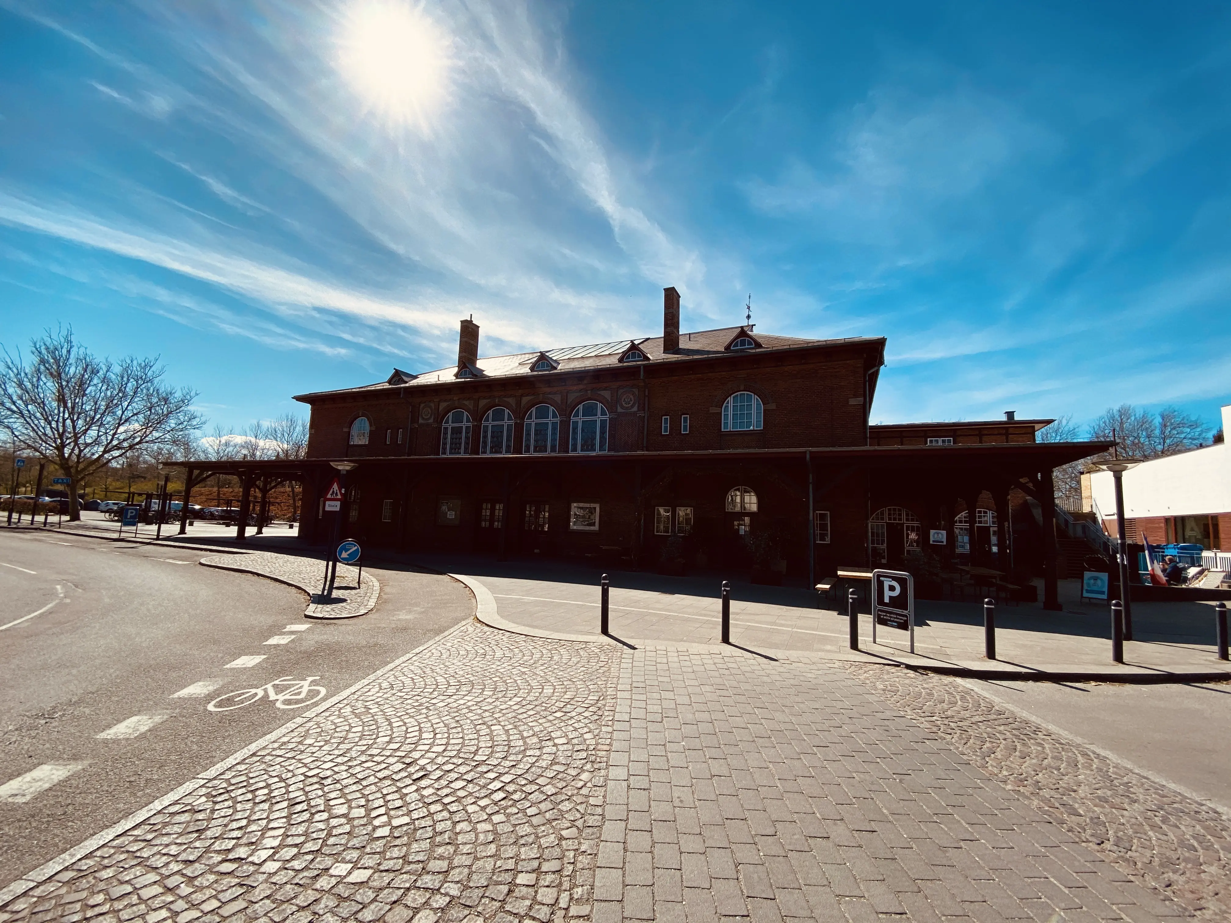 Billede af Vedbæk Station.
