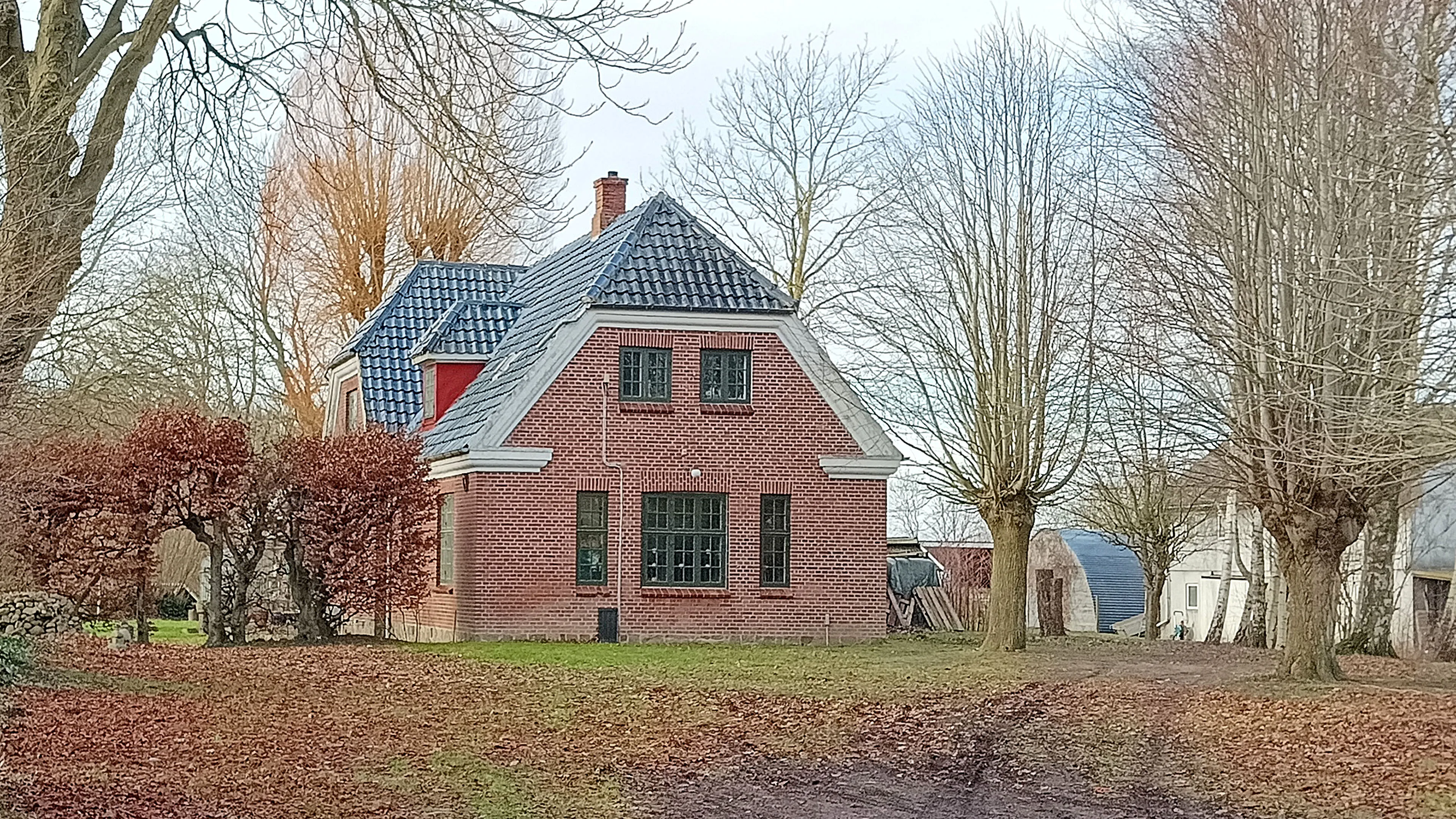 Billede af Nymark Station. Billede af Nymark Station.