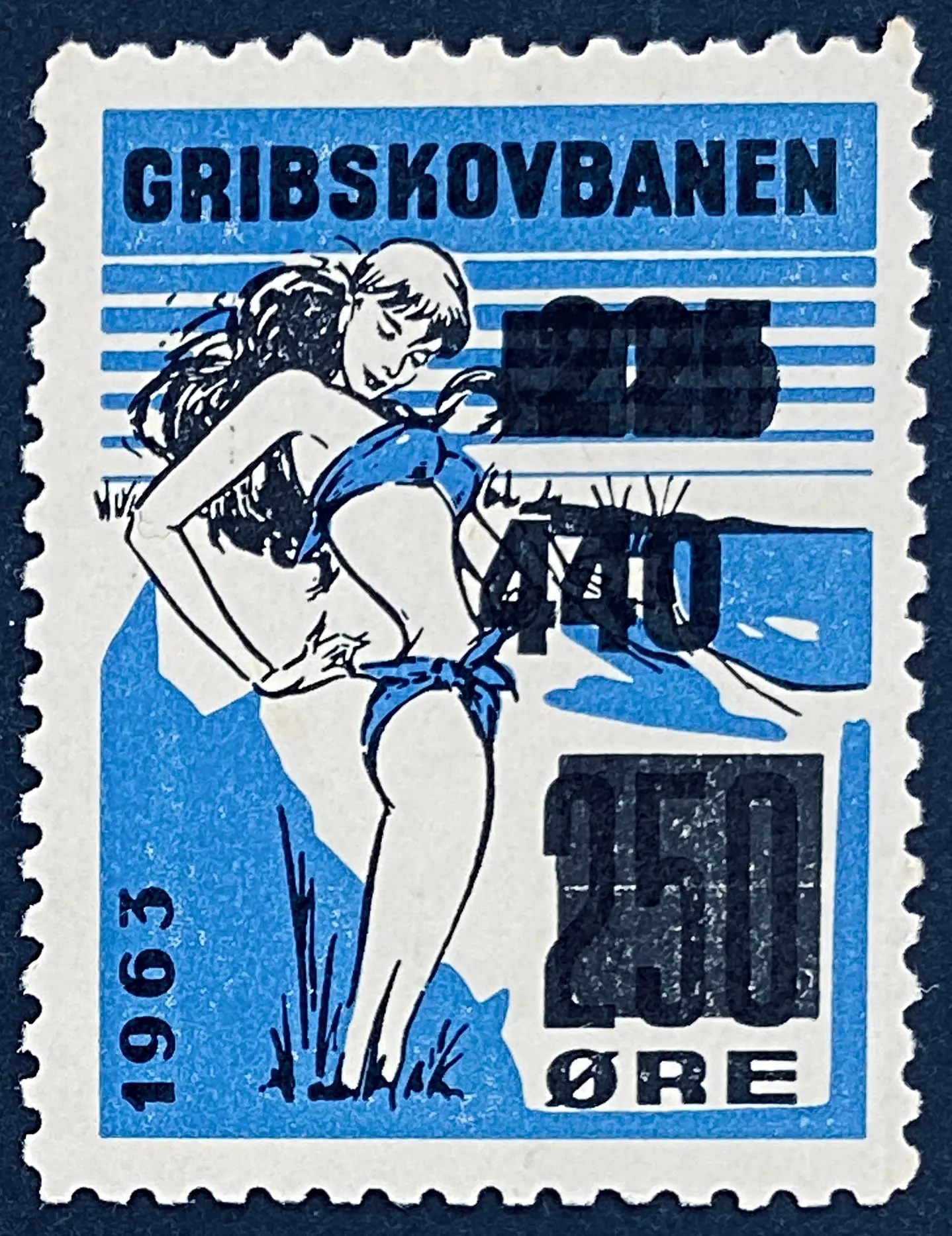 GDS 85 - Provisorium (overtryk) 440 Øre sort på 225 Øre sort på 250 Øre Motiv: Badepige - Sort og Blå. GDS 85 - Provisorium (overtryk) 440 Øre sort på 225 Øre sort på 250 Øre Motiv: Badepige - Sort og Blå.