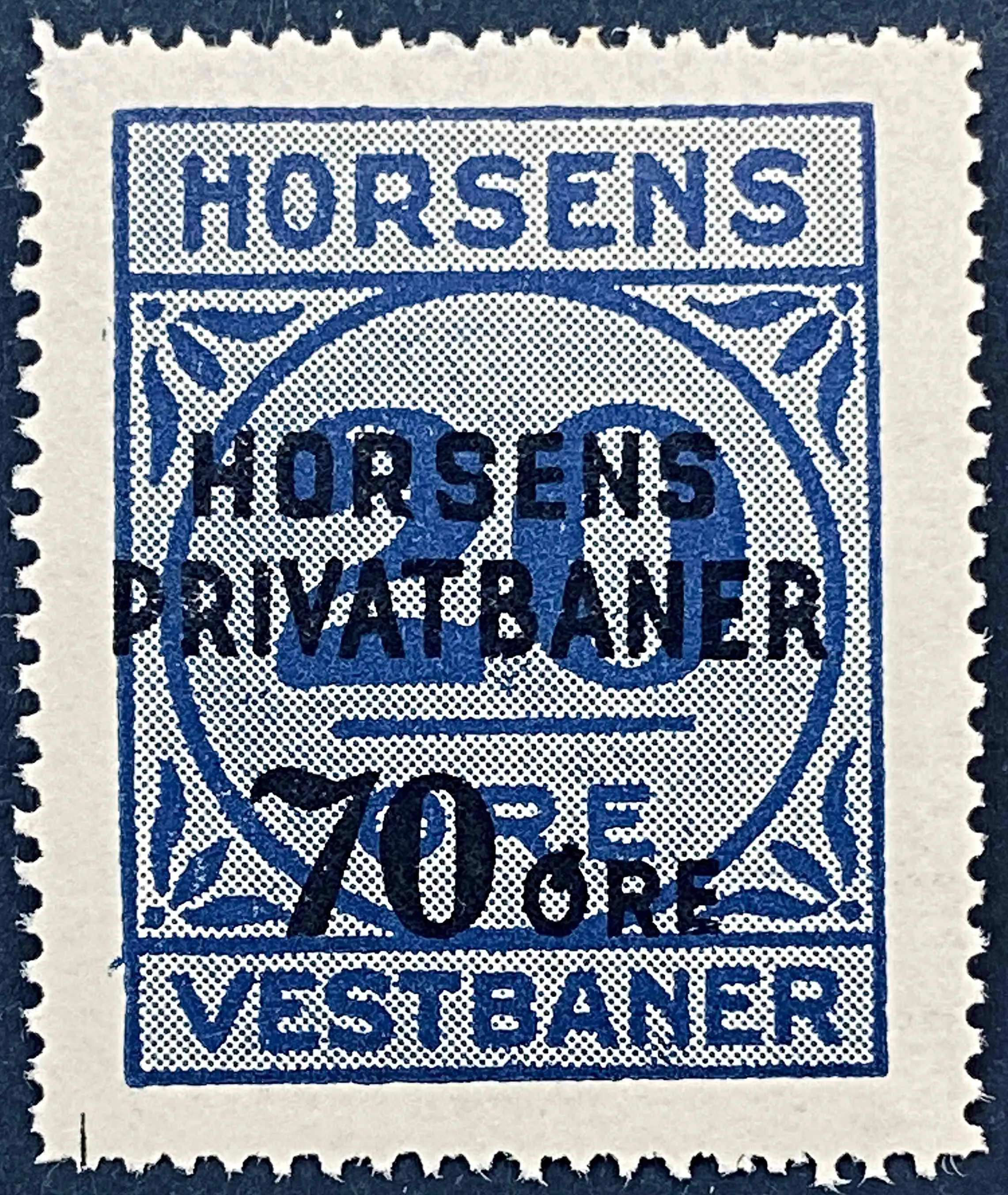 HP 7 - Provisorium (overtryk) 70 Øre sort bogtryk på 20 Øre - Ultramarinblå. HP 7 - Provisorium (overtryk) 70 Øre sort bogtryk på 20 Øre - Ultramarinblå.