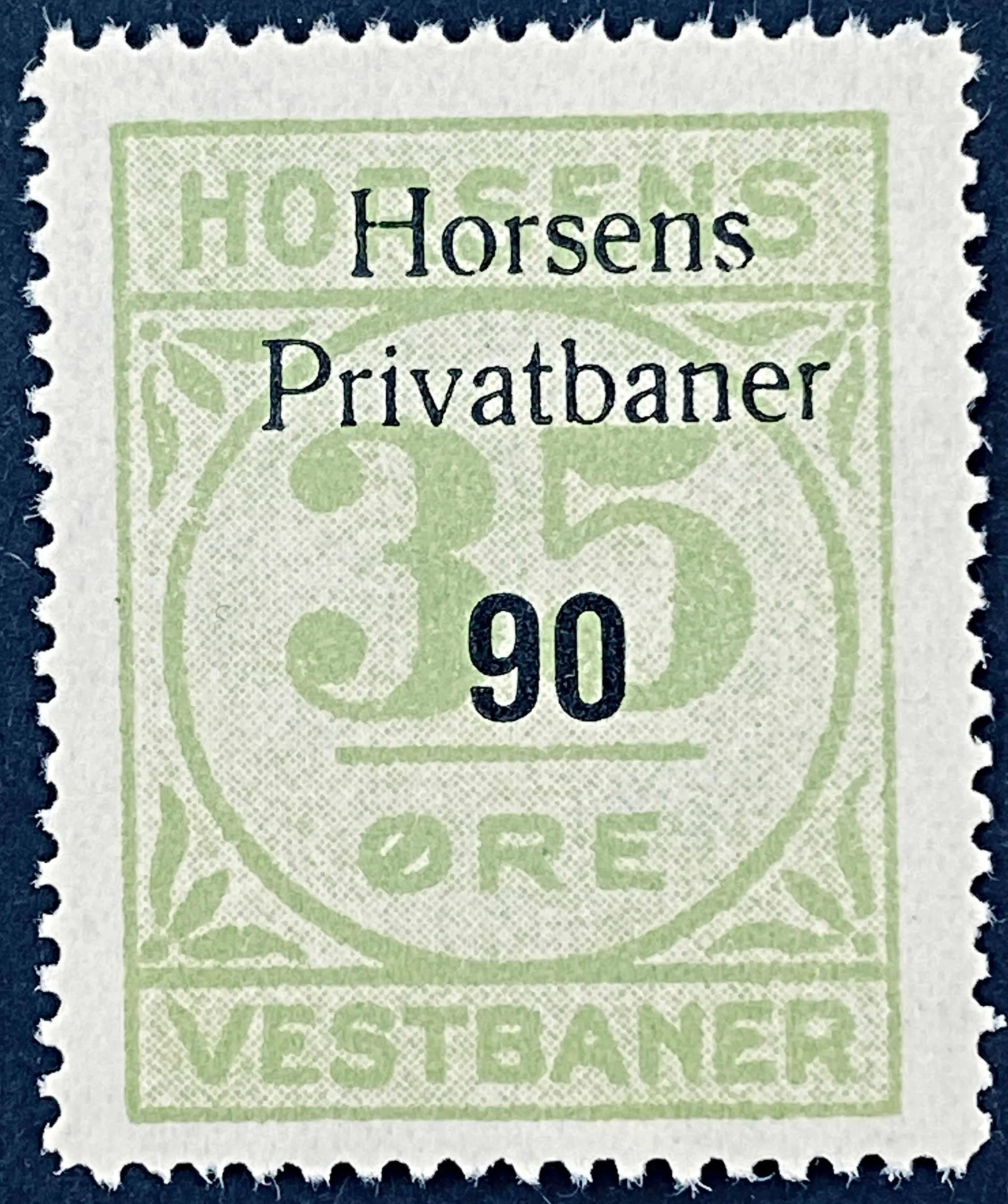 HP 33 - Provisorium (overtryk) 90 Øre sort bogtryk på 35 Øre - Lysegrøn nuance. HP 33 - Provisorium (overtryk) 90 Øre sort bogtryk på 35 Øre - Lysegrøn nuance.