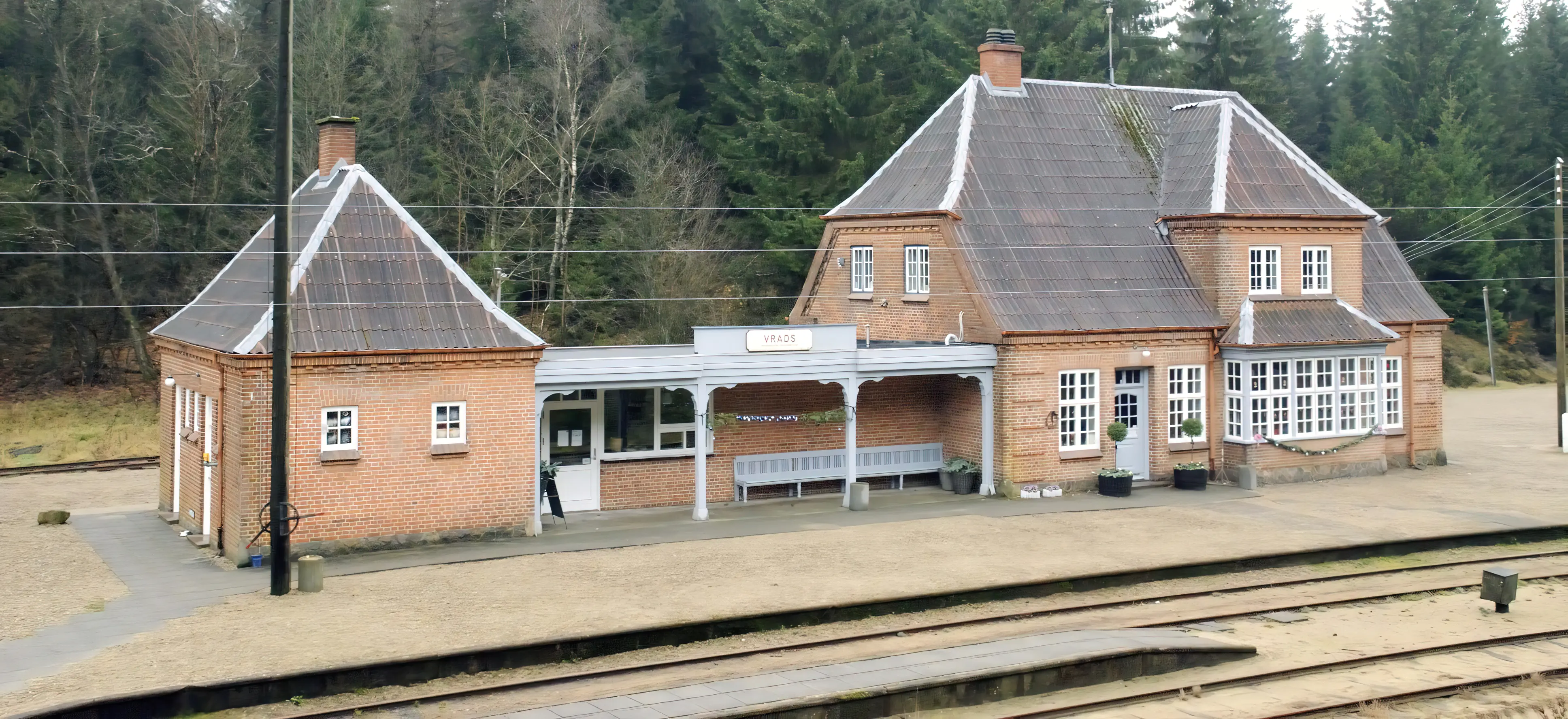Billede af Vrads Station. Billede af Vrads Station.