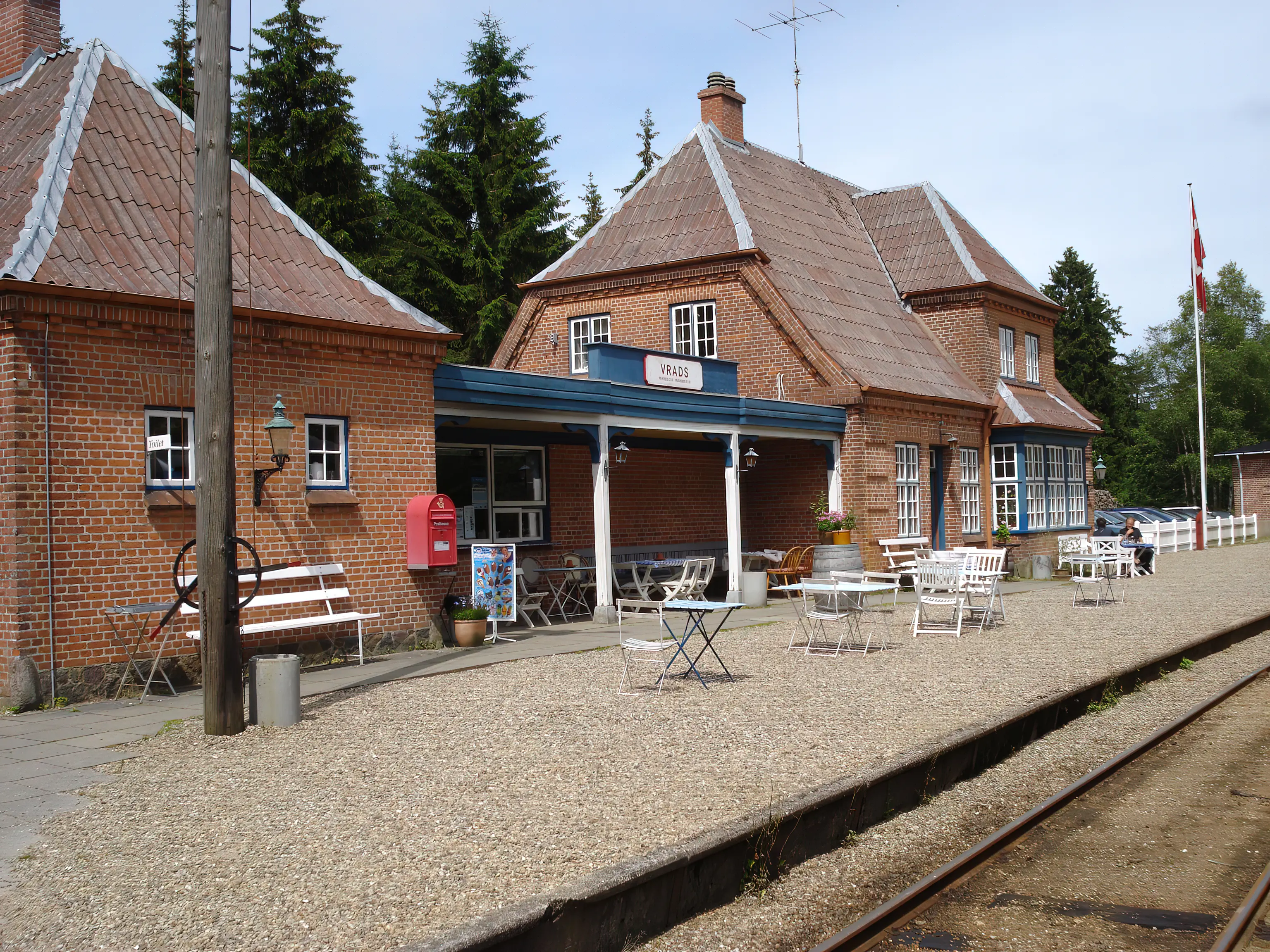 Billede af Vrads Station. Billede af Vrads Station.