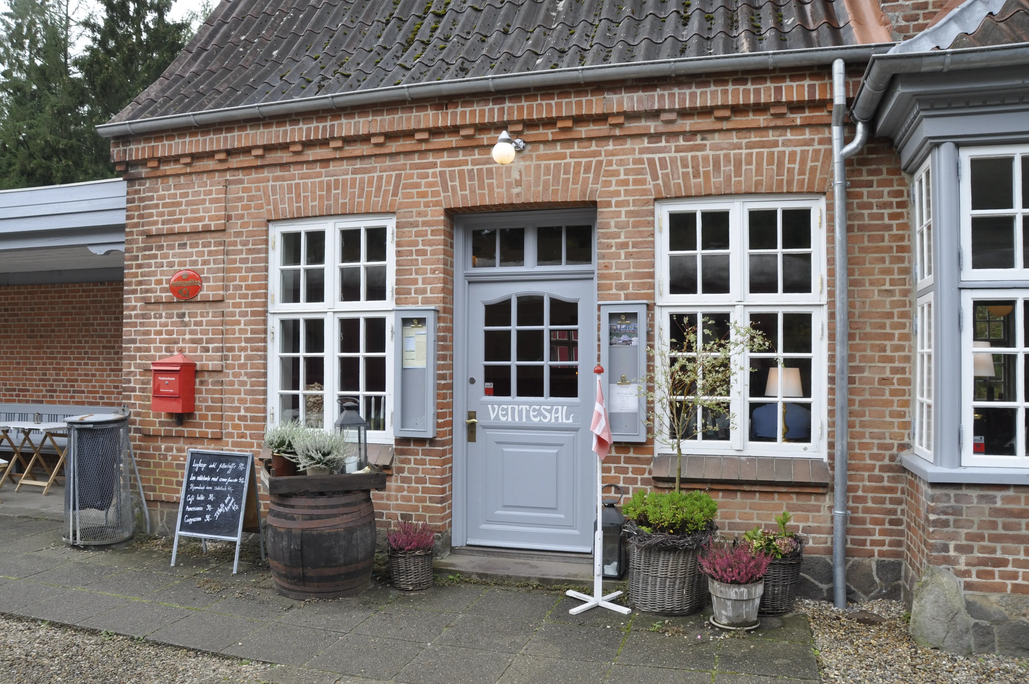 Billede af Vrads Station. Billede af Vrads Station.