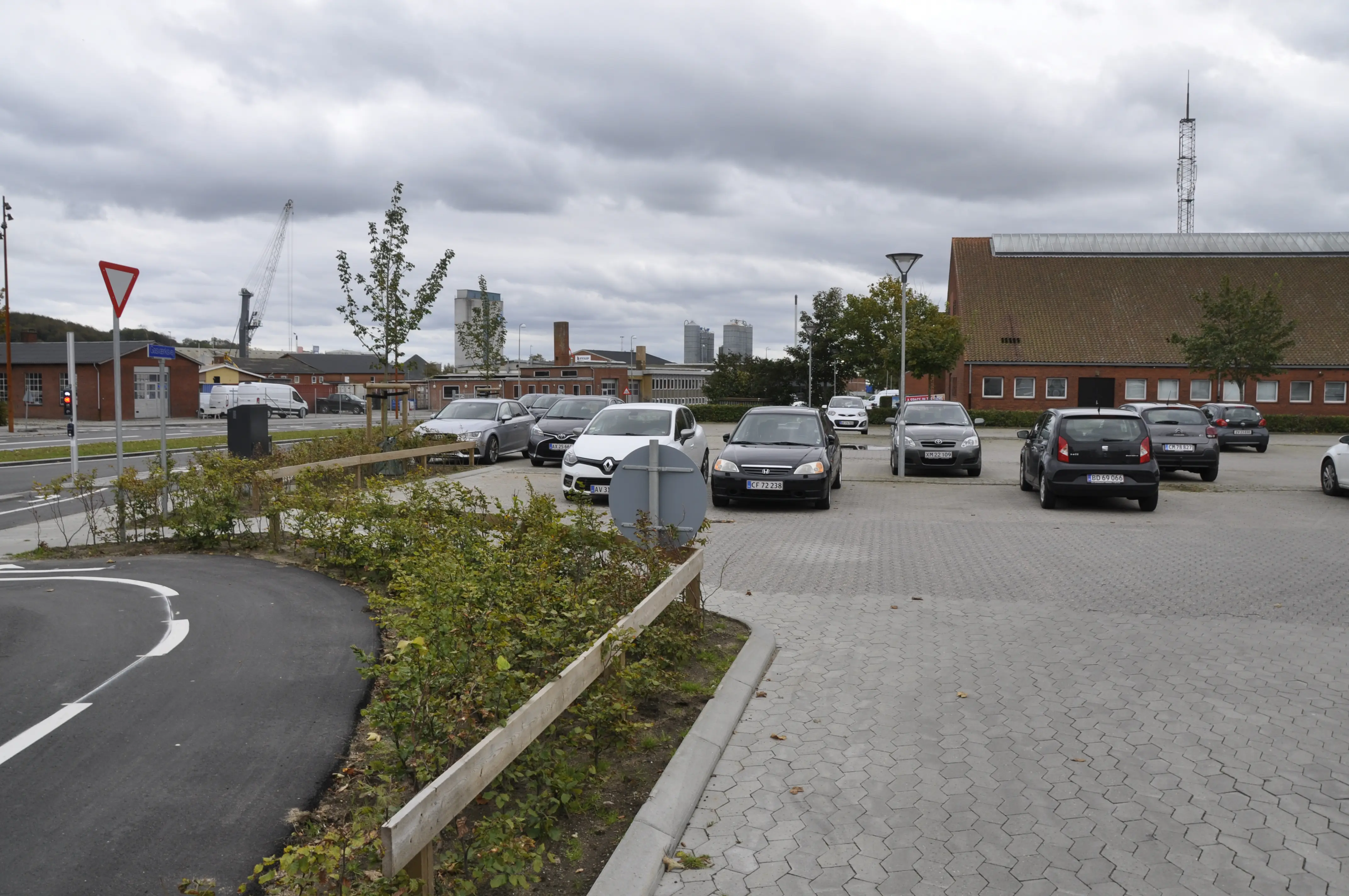 Billede af Aabenraa Nørreport Trinbræt, som lå til venstre i billedet. Her set med retning mod Amtsbanegården. Billede af Aabenraa Nørreport Trinbræt, som lå til venstre i billedet. Her set med retning mod Amtsbanegården.