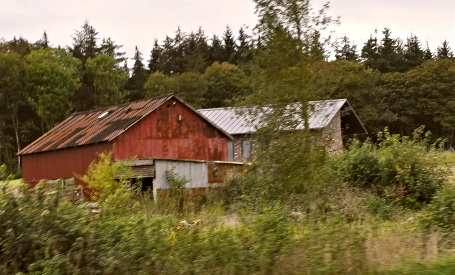 Billede af Grøngrøft Station, som er nedrevet og der er kun den gamle ladebygning tilbage.