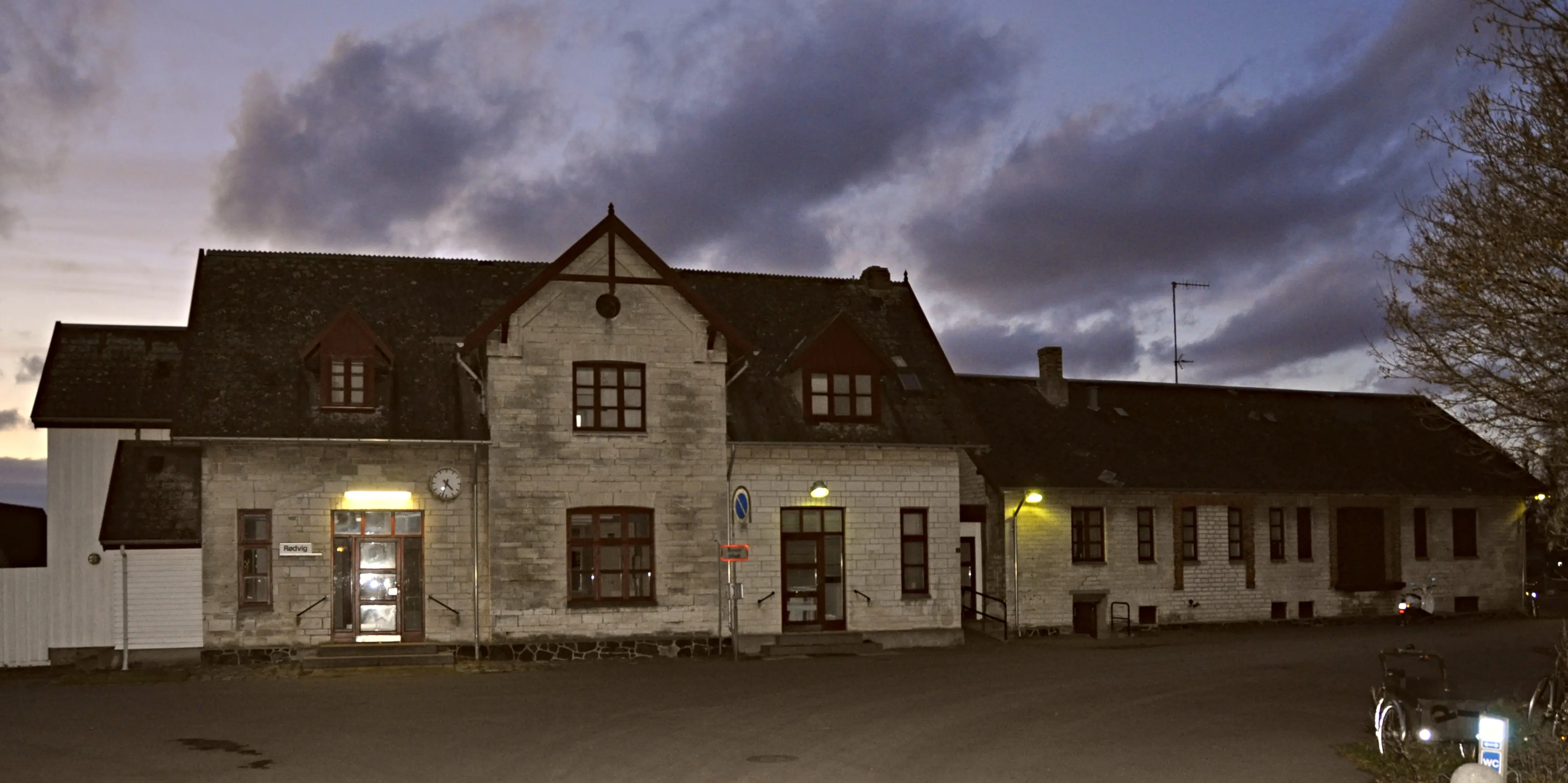 Billede af Rødvig Station. Billede af Rødvig Station.