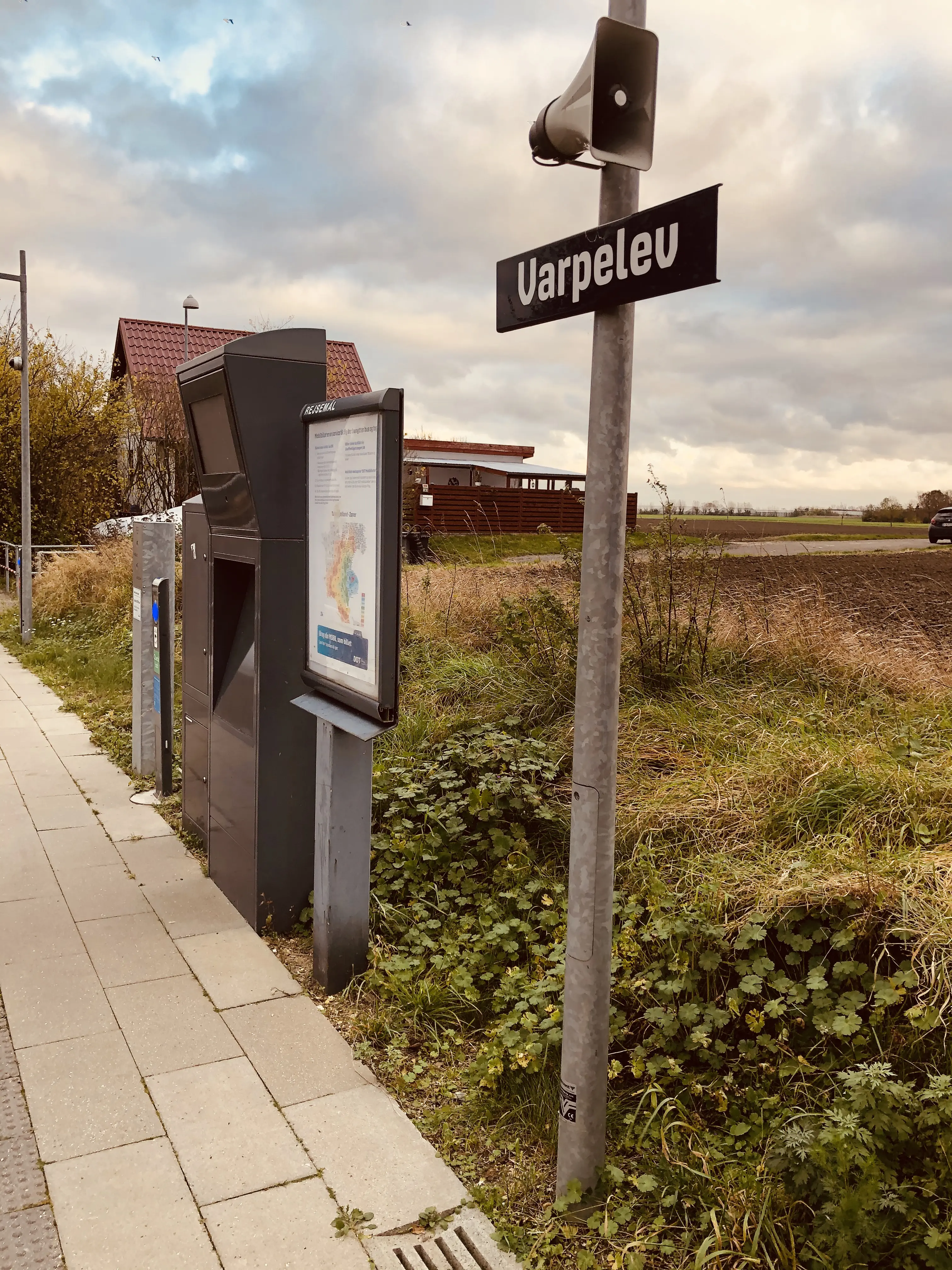 Billede af Varpelev Trinbræt. Billede af Varpelev Trinbræt.