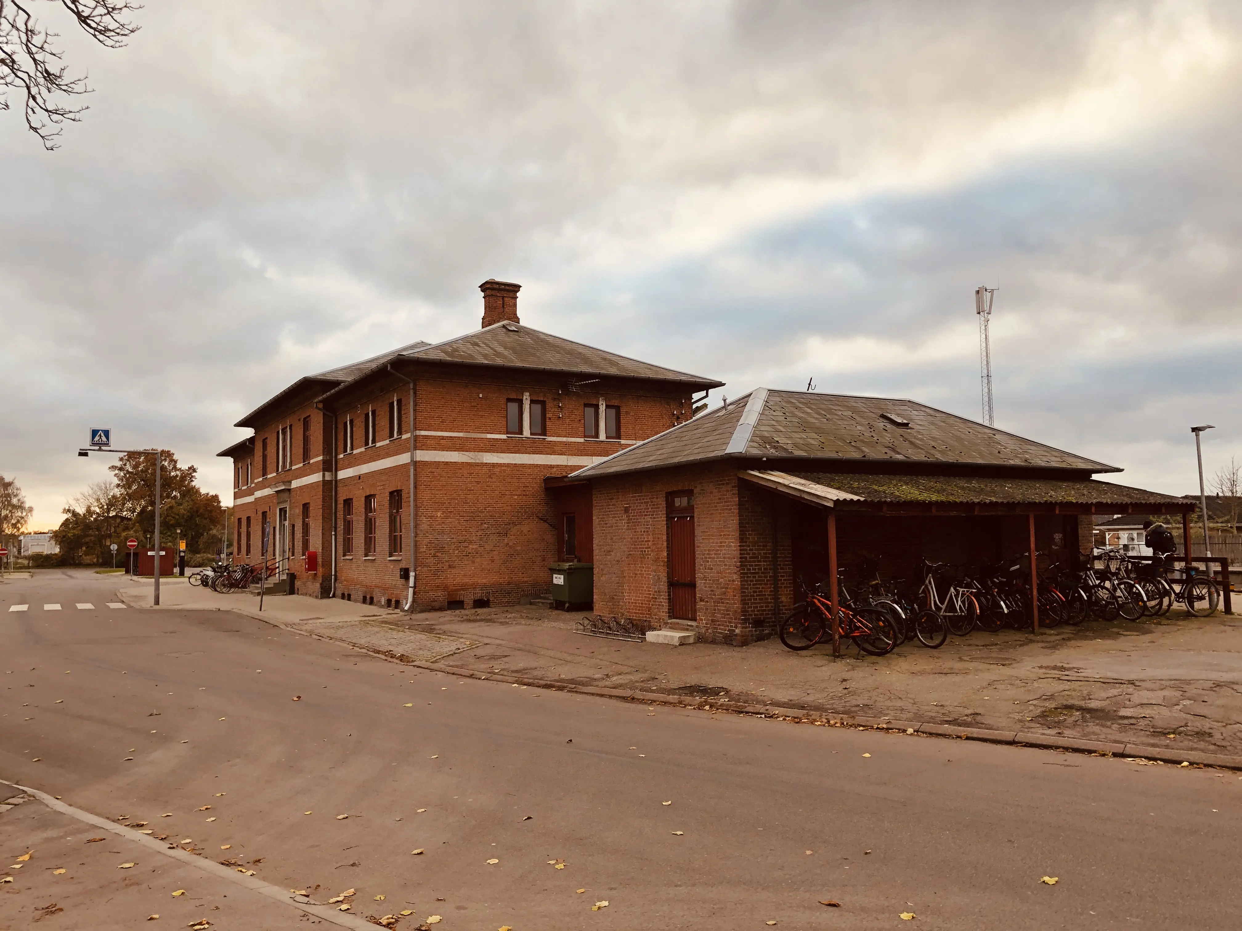 Billede af Hårlev Station.