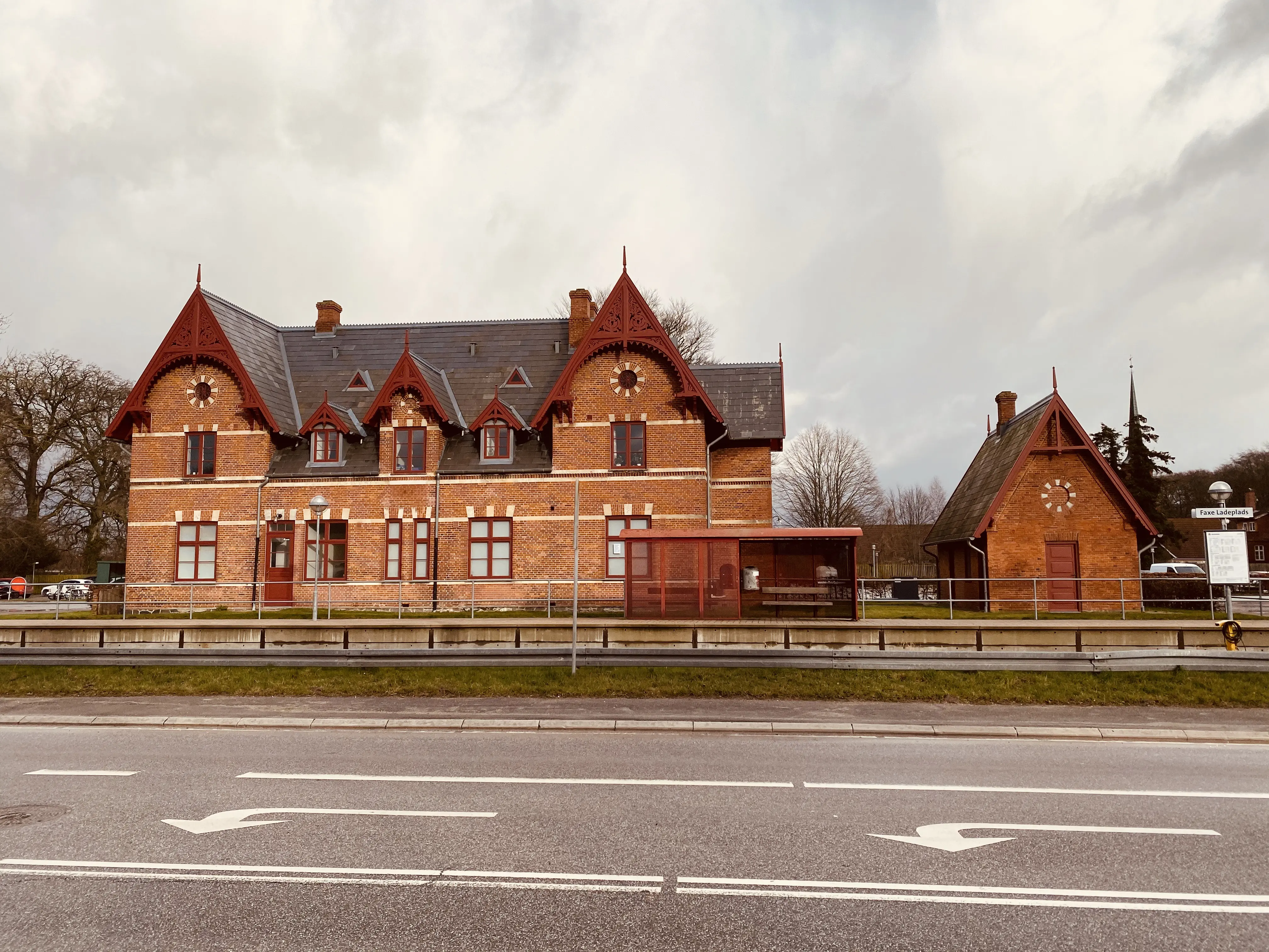 Billede af Faxe Ladeplads Station. Billede af Faxe Ladeplads Station.