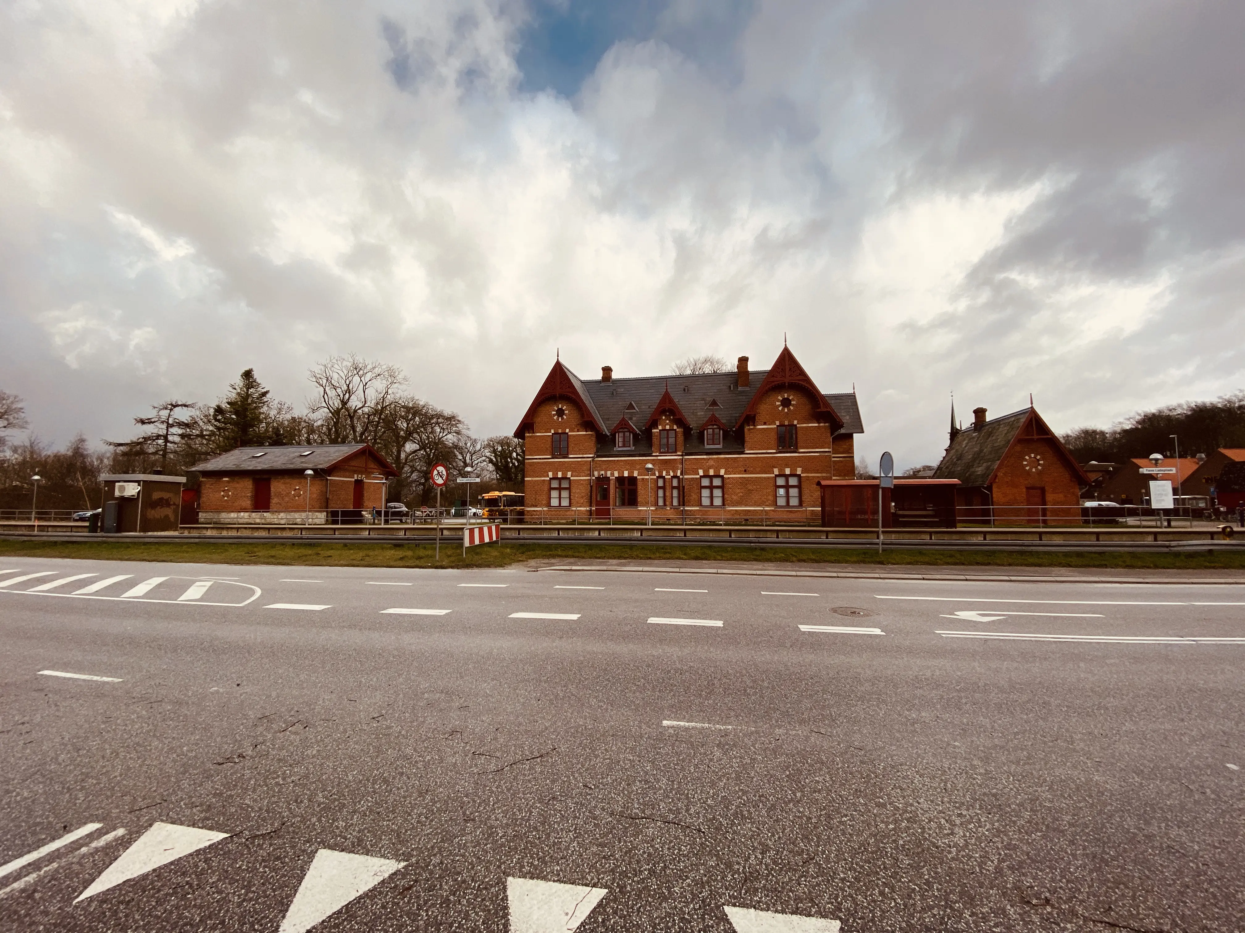 Billede af Faxe Ladeplads Station.