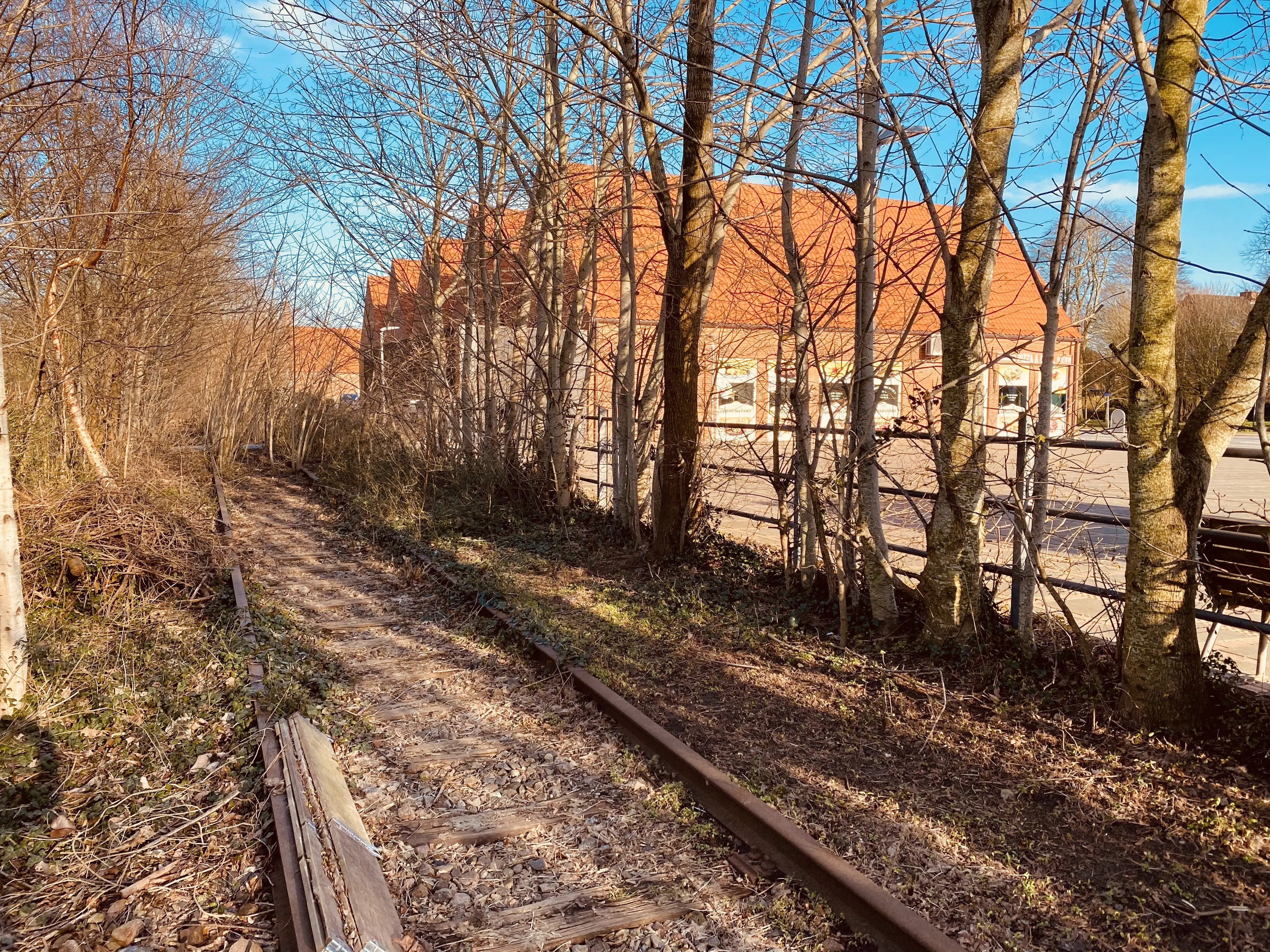 Billede af Tønder Øst Station, som er nedrevet og har ligget her hvor Fakta ligger i dag. Billede af Tønder Øst Station, som er nedrevet og har ligget her hvor Fakta ligger i dag.