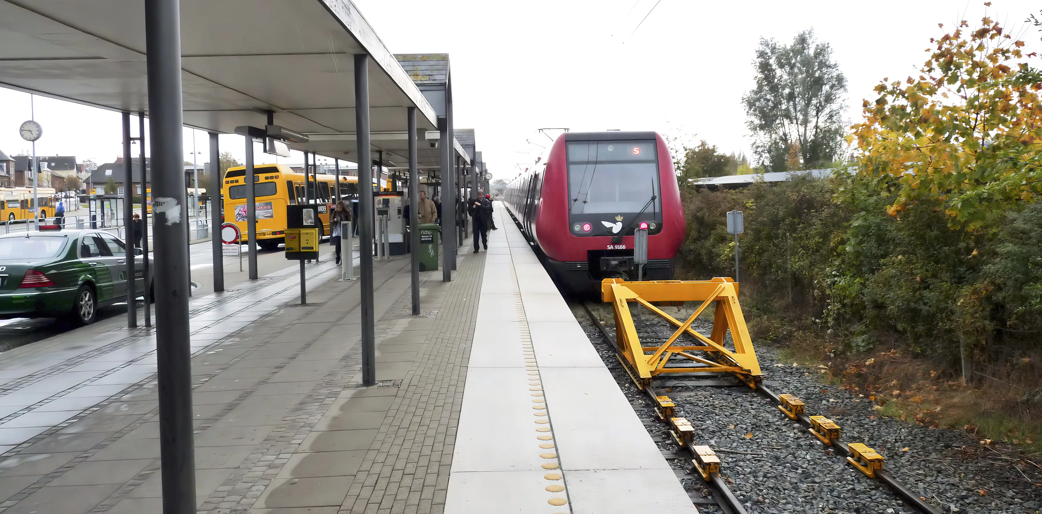 Billede af Frederikssund S-togstrinbræt. Billede af Frederikssund S-togstrinbræt.