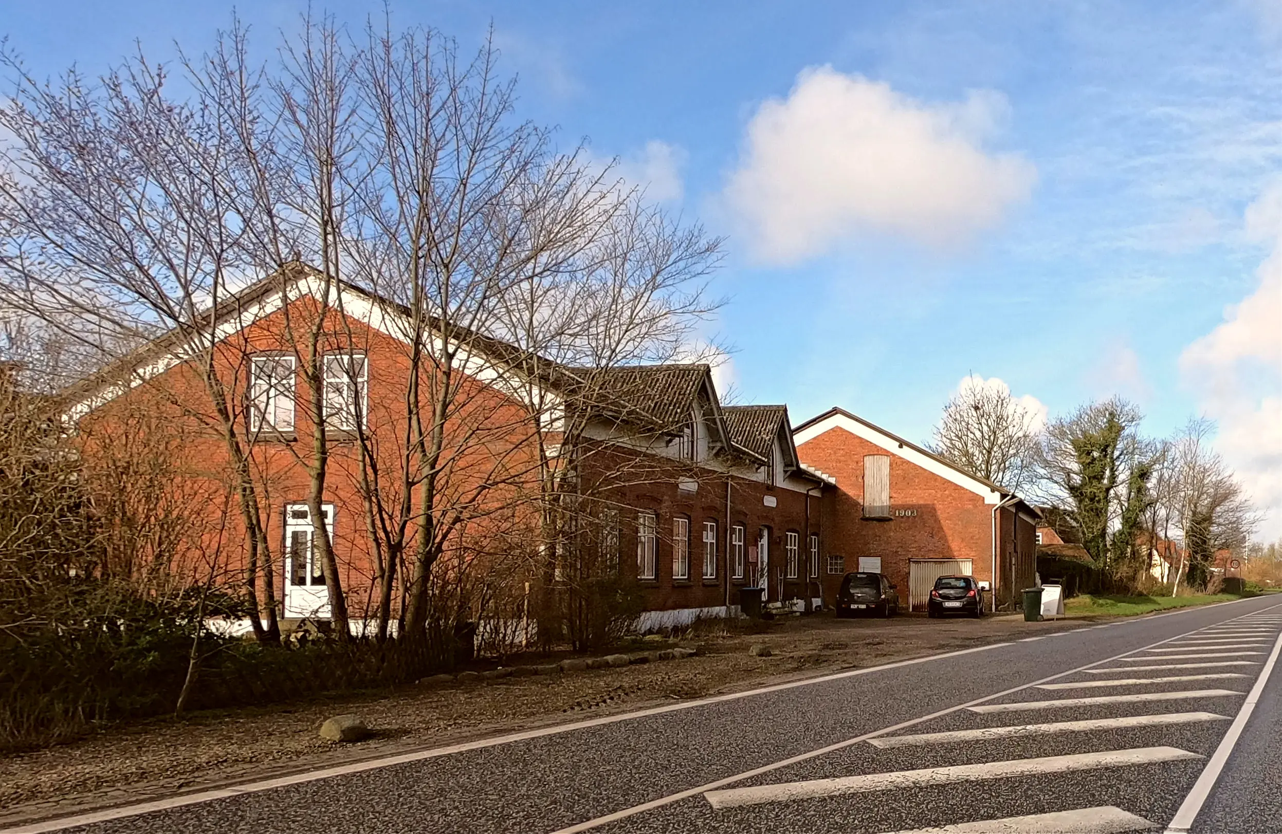 Billede af Alslev Kro (Smalspor) Holdeplads. Billede af Alslev Kro (Smalspor) Holdeplads.