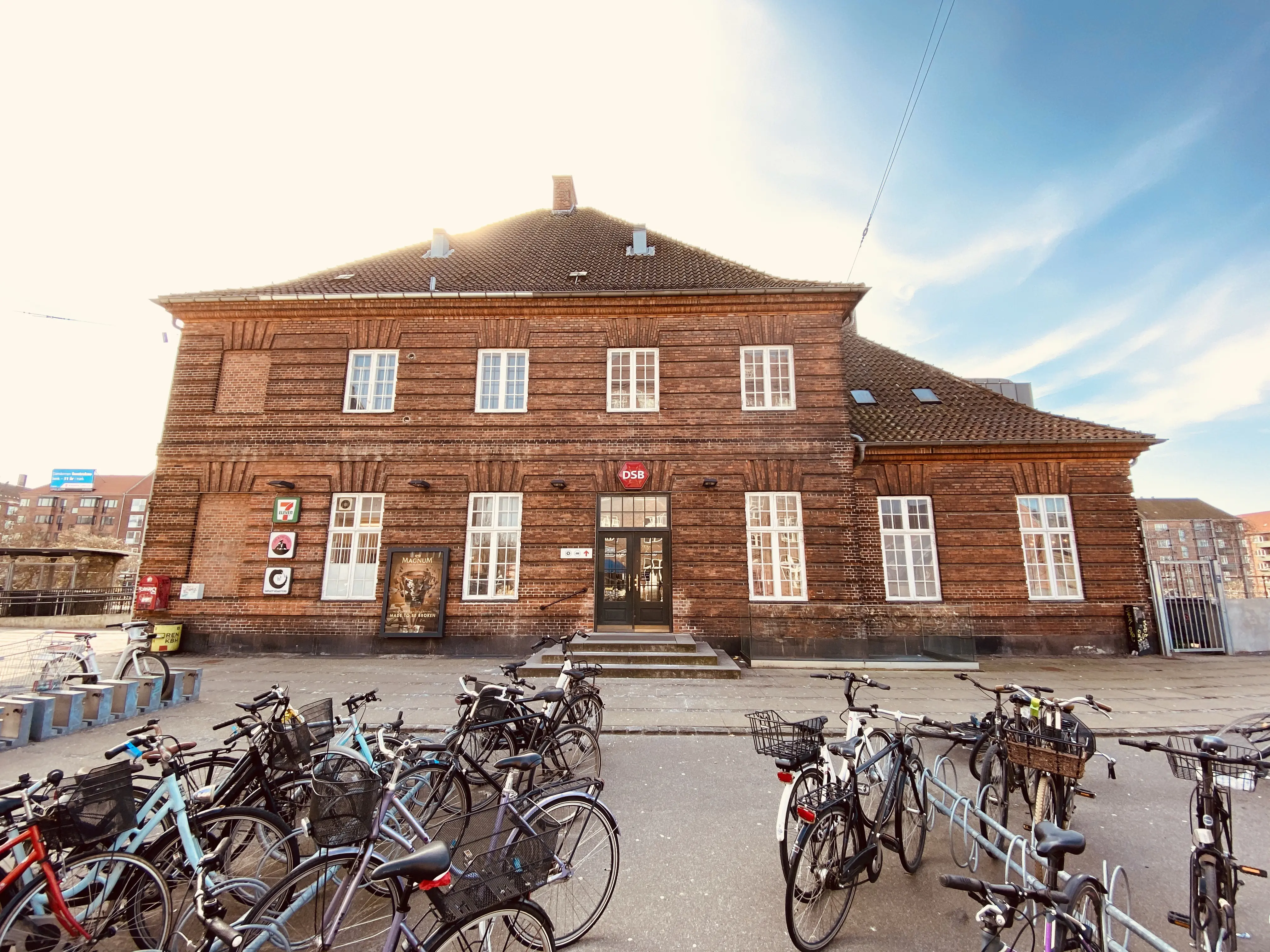 Billede af Valby Station. Billede af Valby Station.