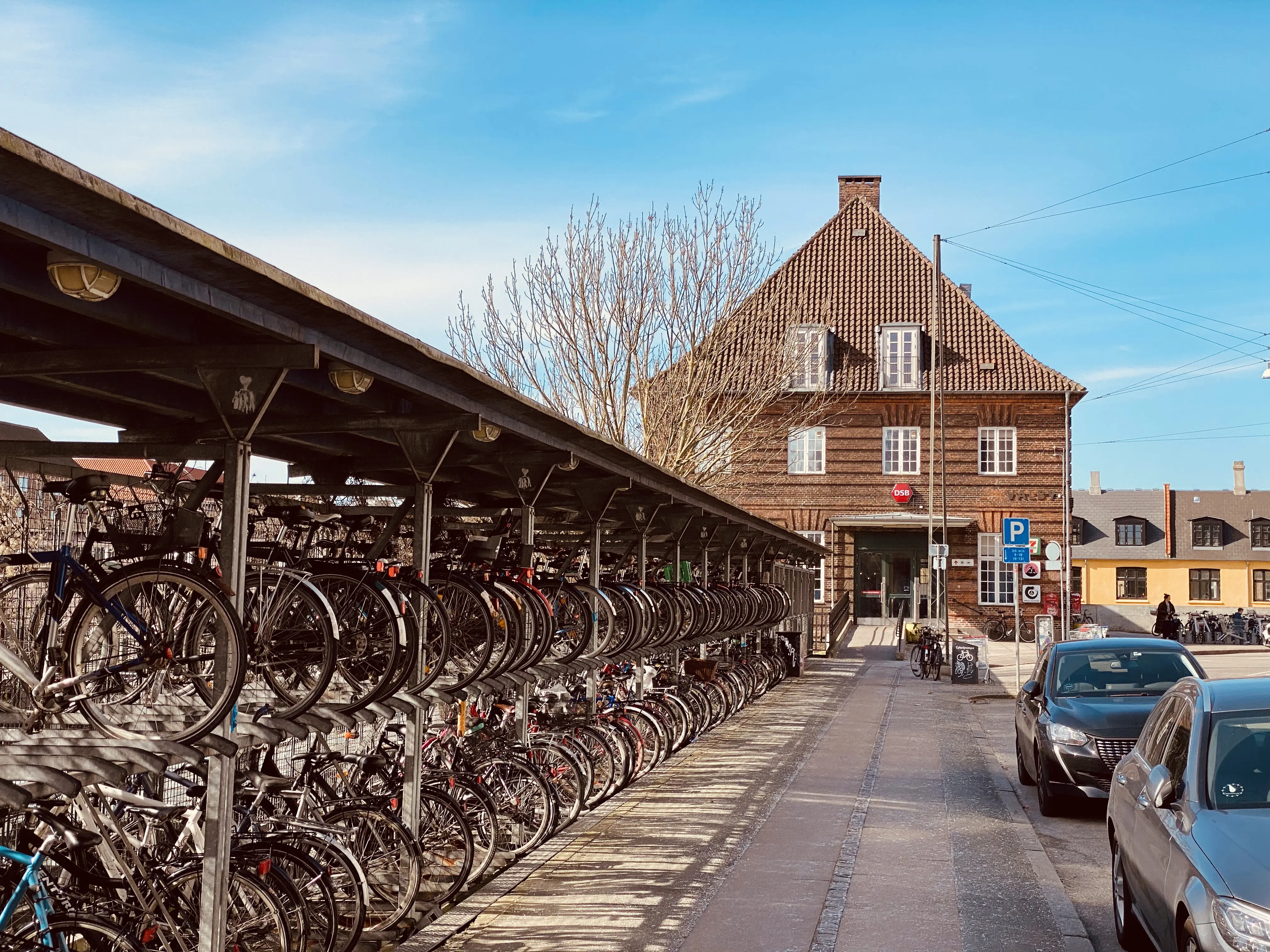 Billede af Valby Station. Billede af Valby Station.