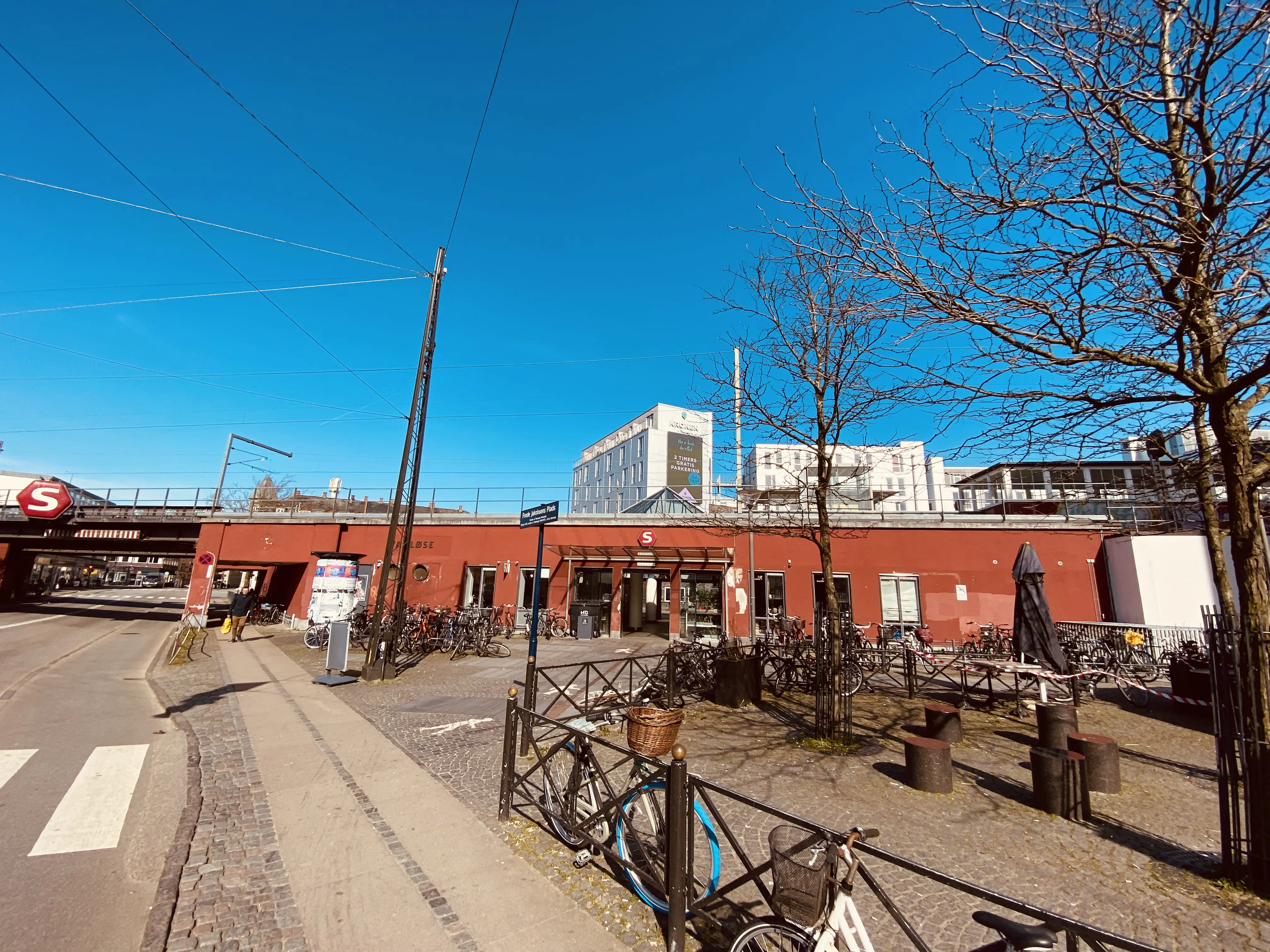Billede af Vanløse S-togsstation. Billede af Vanløse S-togsstation.