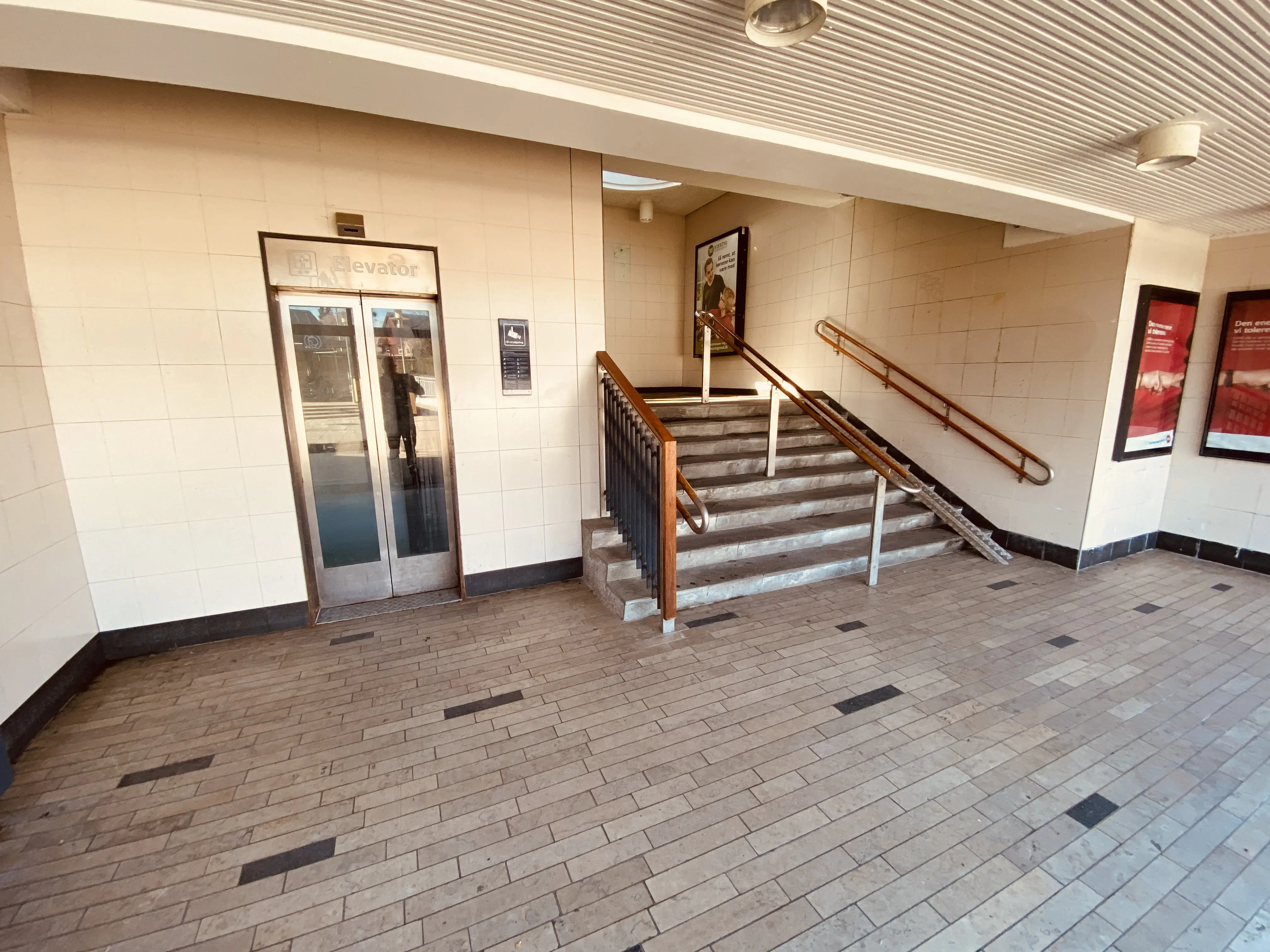 Billede af Islev S-togstrinbræt. Billede af Islev S-togstrinbræt.