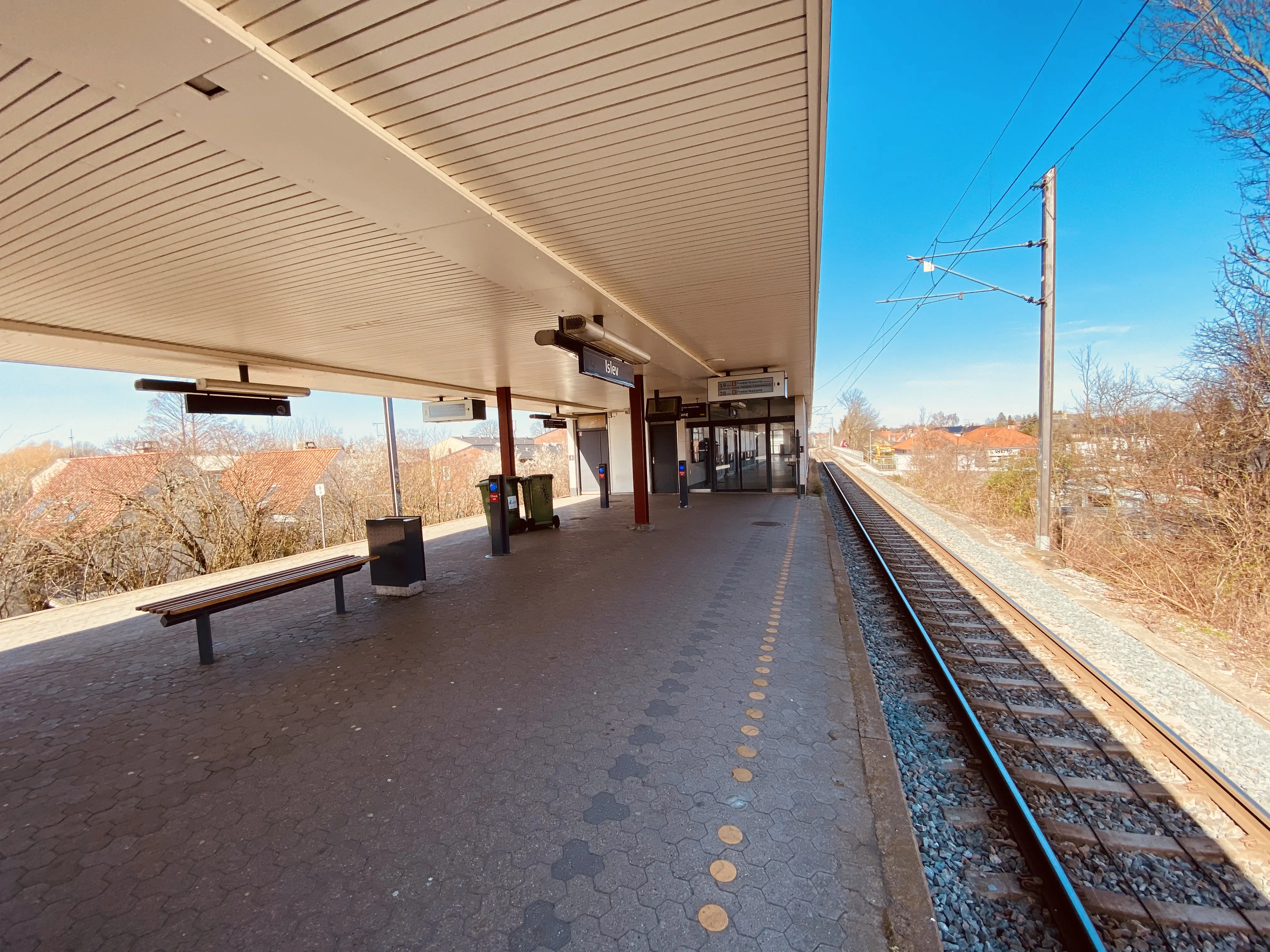 Billede af Islev S-togstrinbræt. Billede af Islev S-togstrinbræt.
