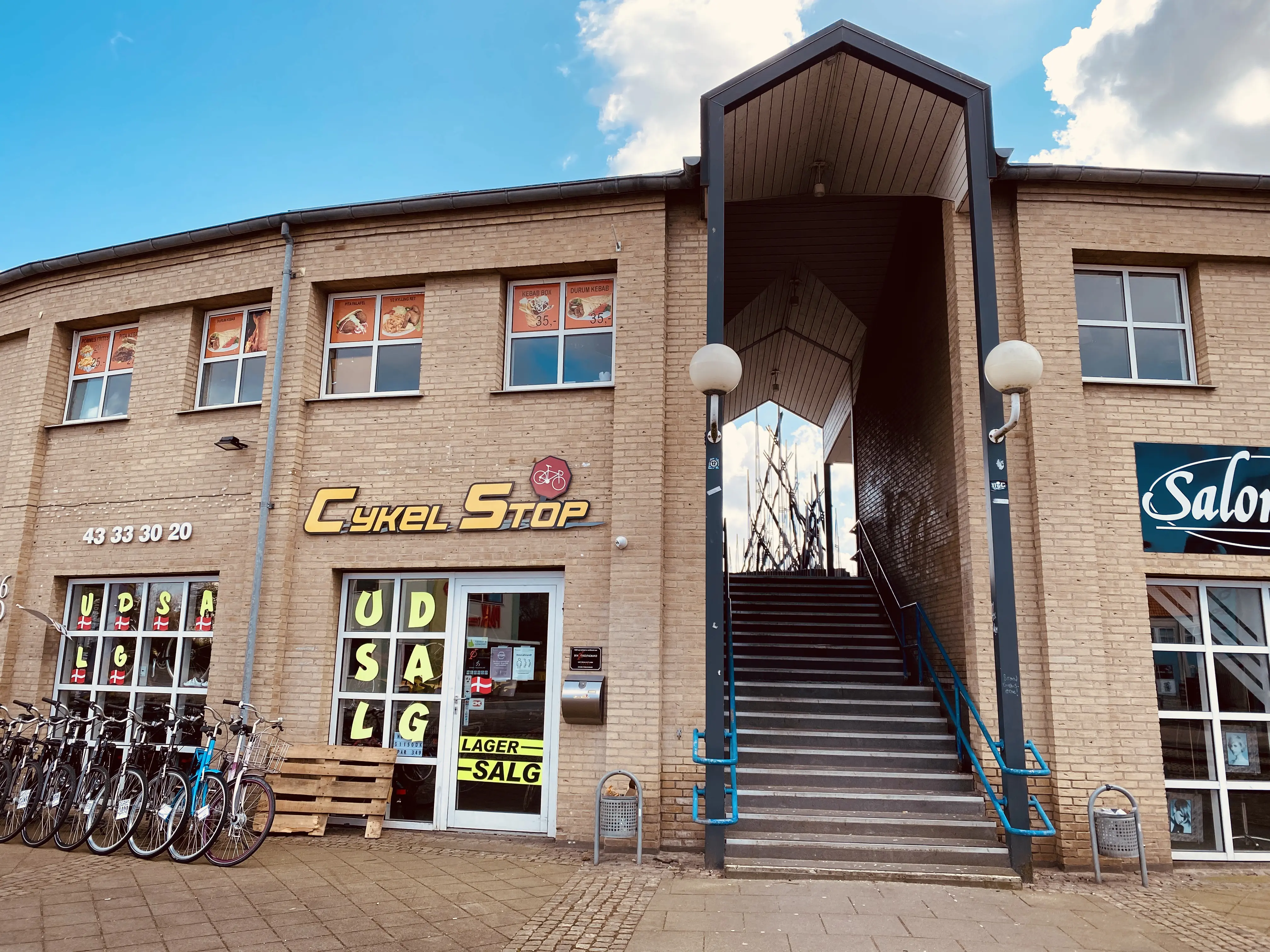 Billede af Frederikssund S-togstrinbræt. Billede af Frederikssund S-togstrinbræt.