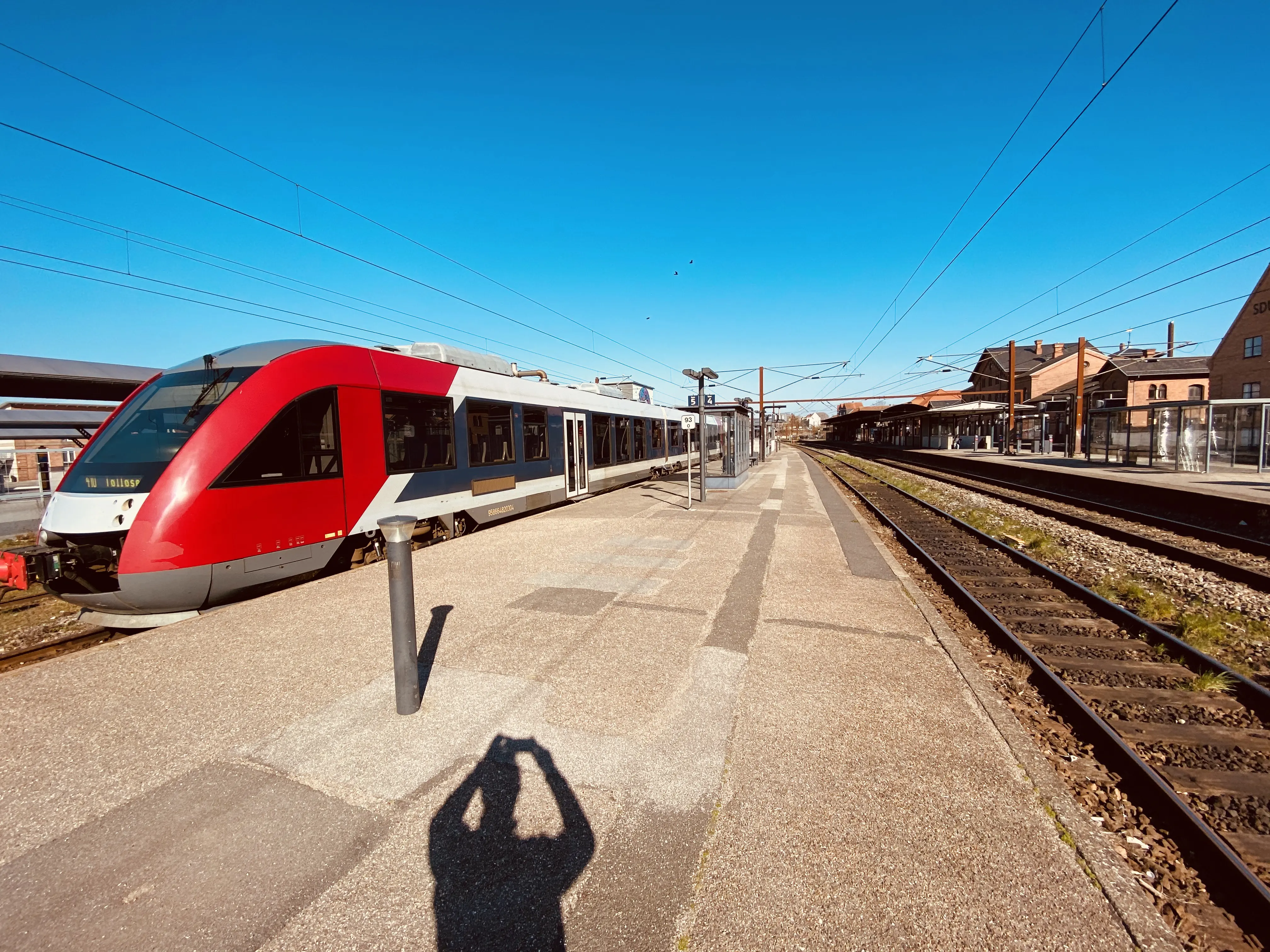 Billede af LT 2030-2130, tidligere VL 2030-2130 fotograferet ud for Slagelse Station. Billede af LT 2030-2130, tidligere VL 2030-2130 fotograferet ud for Slagelse Station.