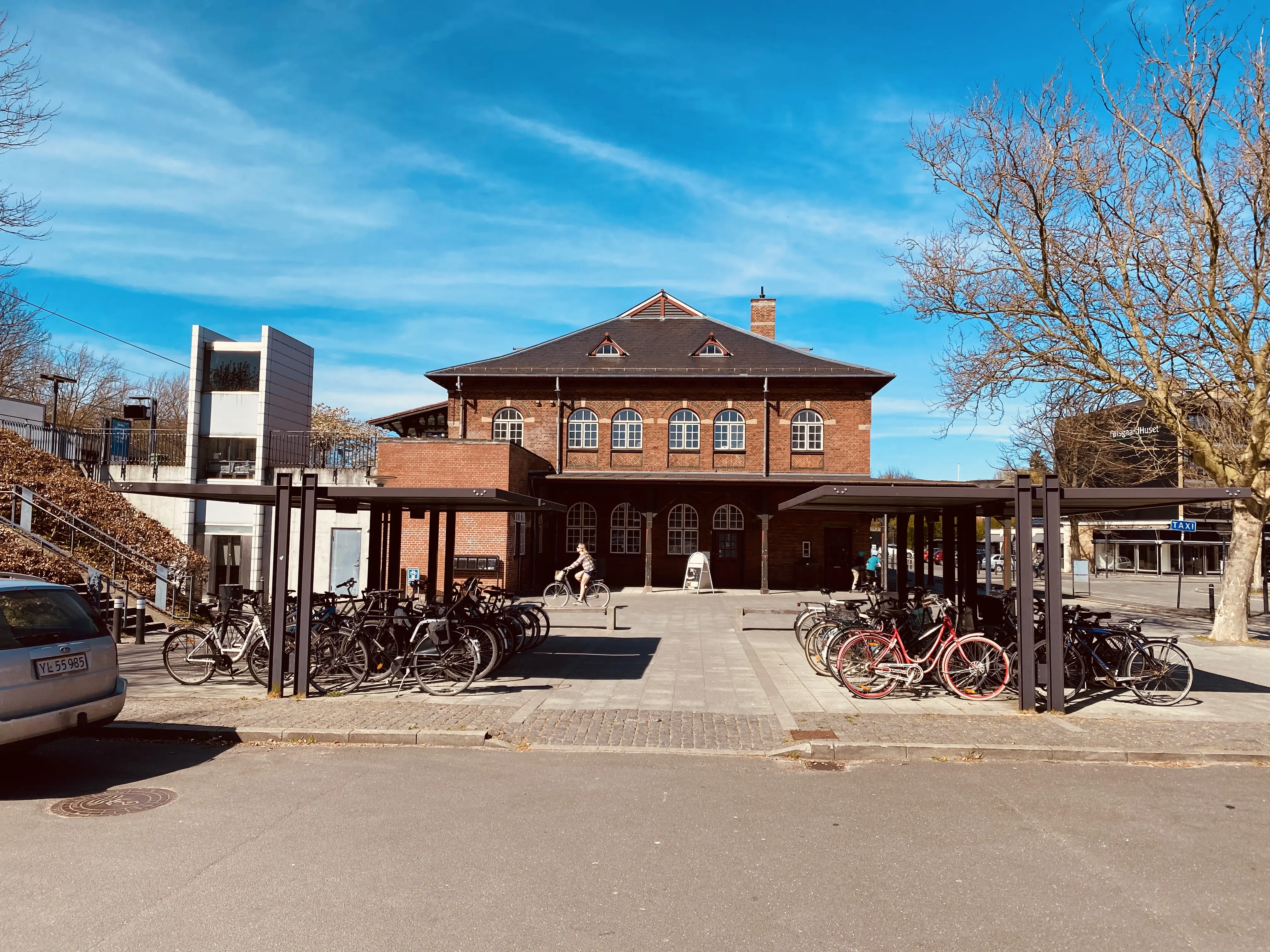 Billede af Vedbæk Station.