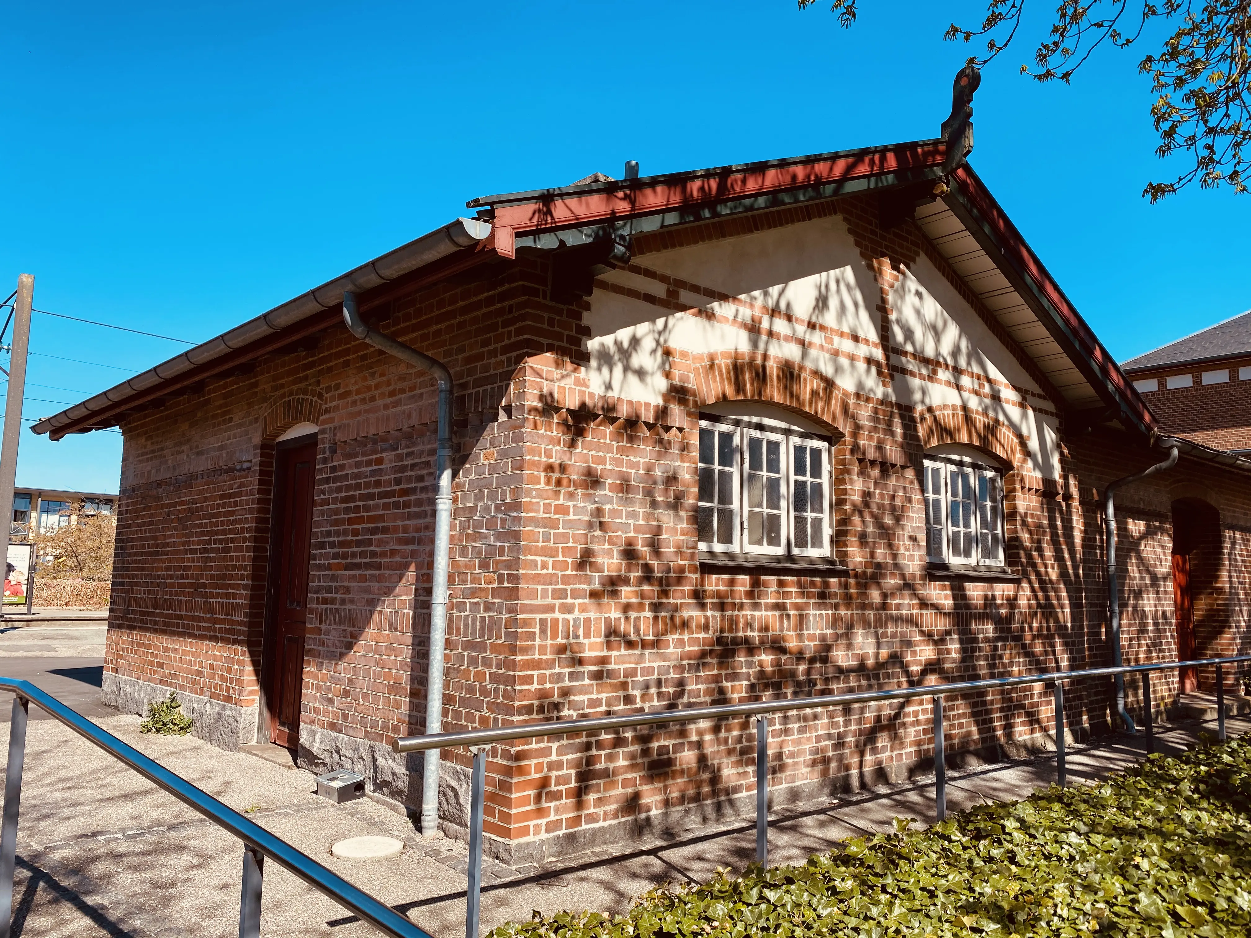 Billede af Humlebæk Station.