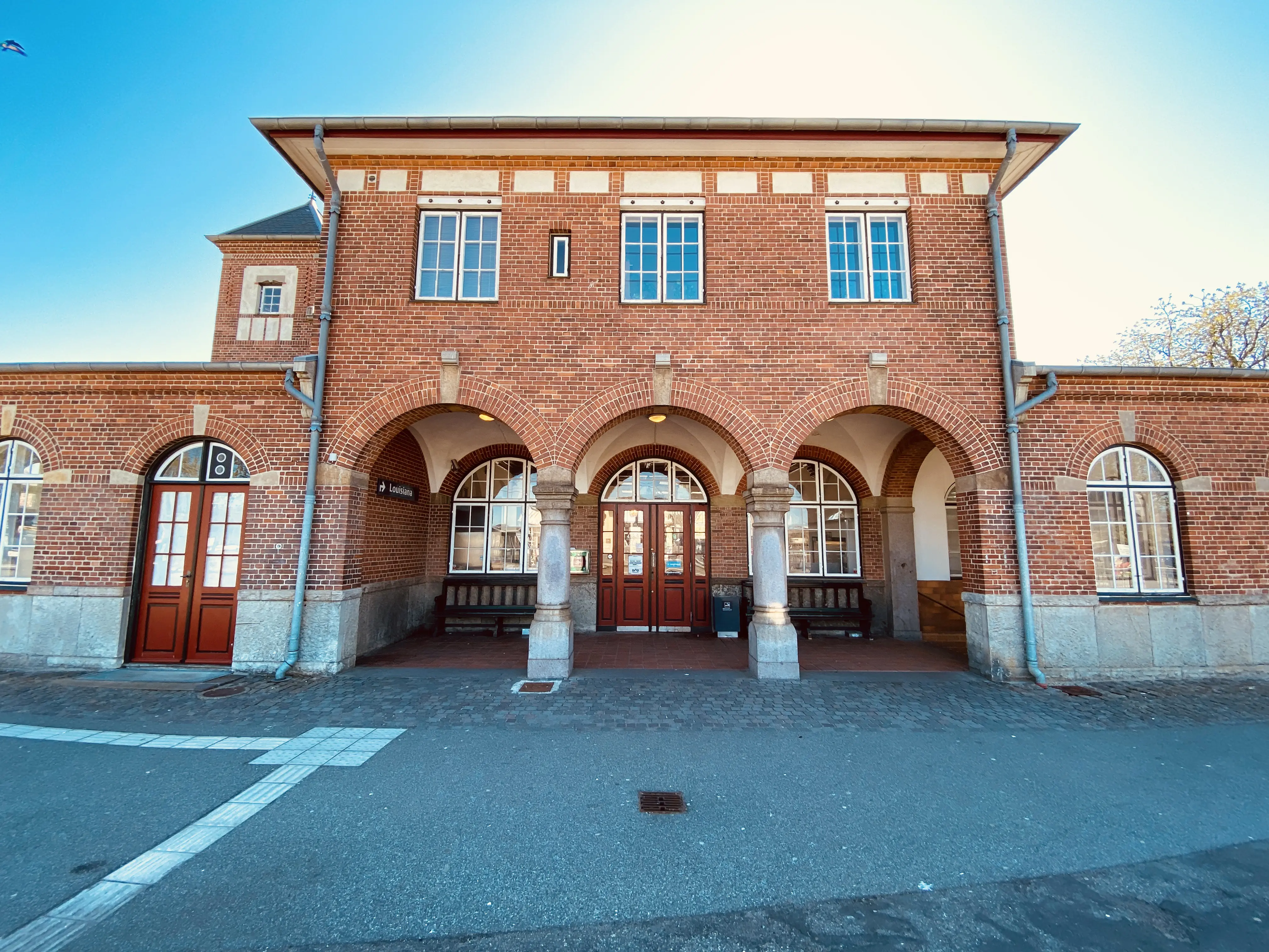 Billede af Humlebæk Station.