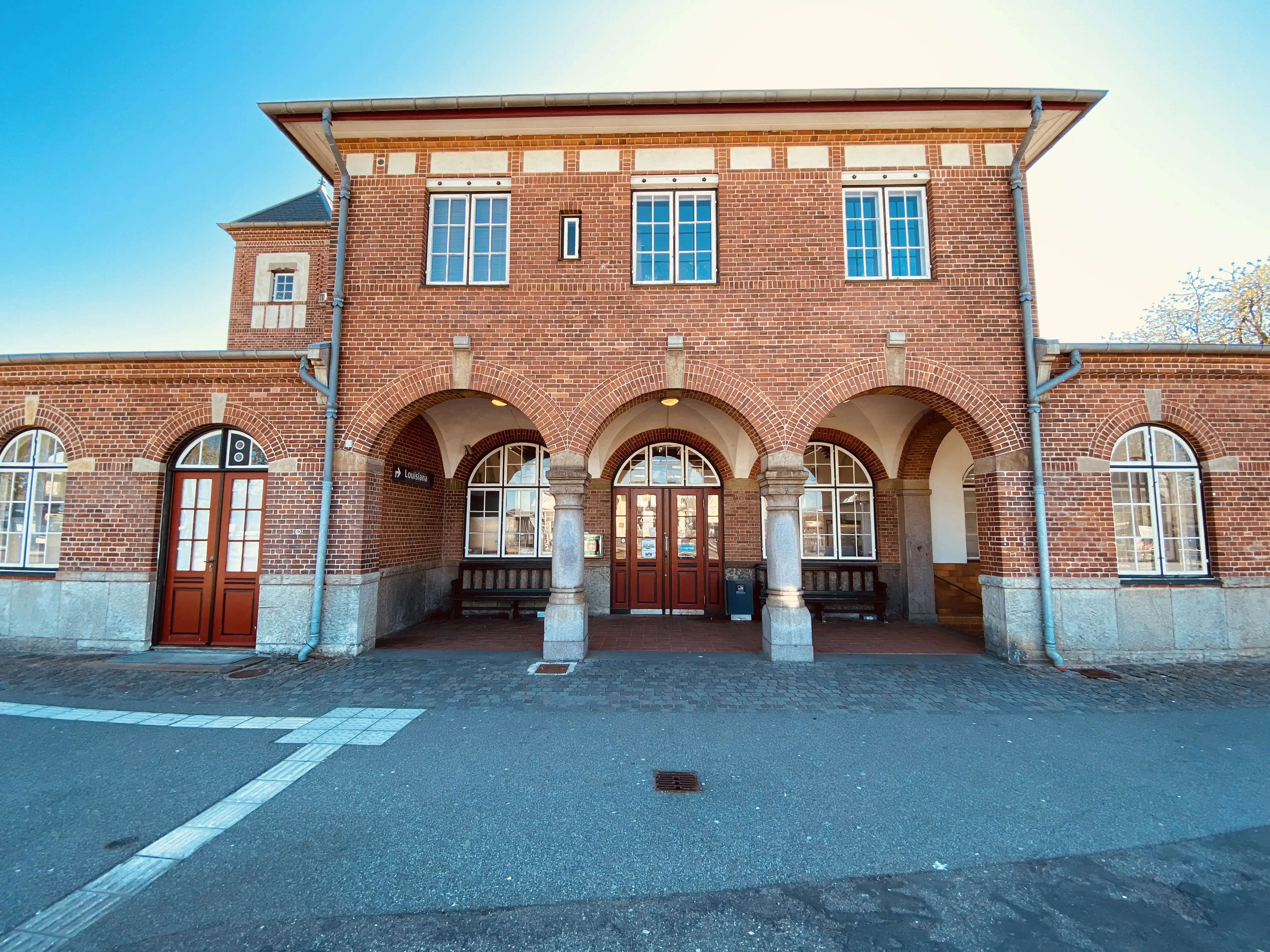 Billede af Humlebæk Station.