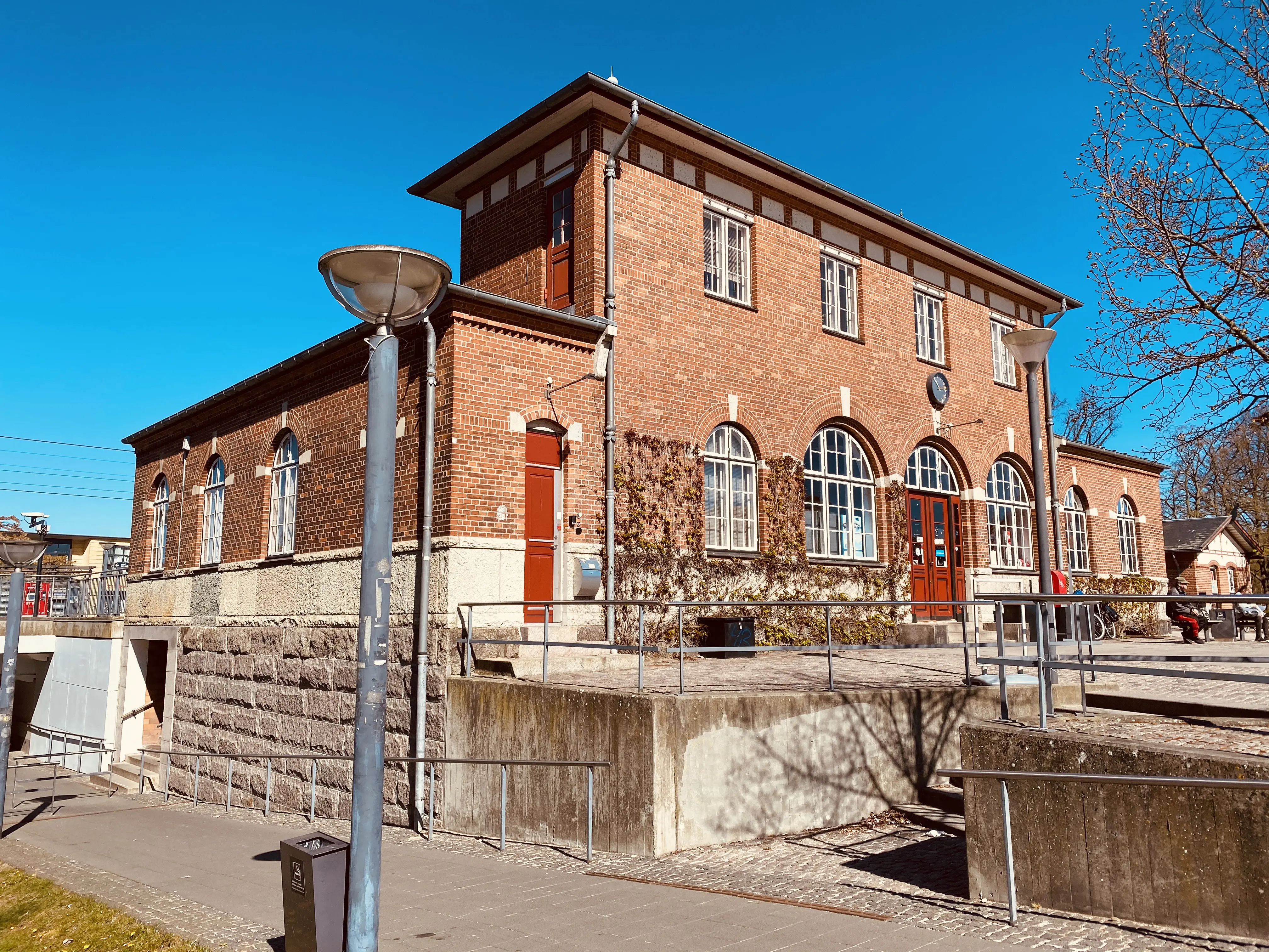 Billede af Humlebæk Station. Billede af Humlebæk Station.