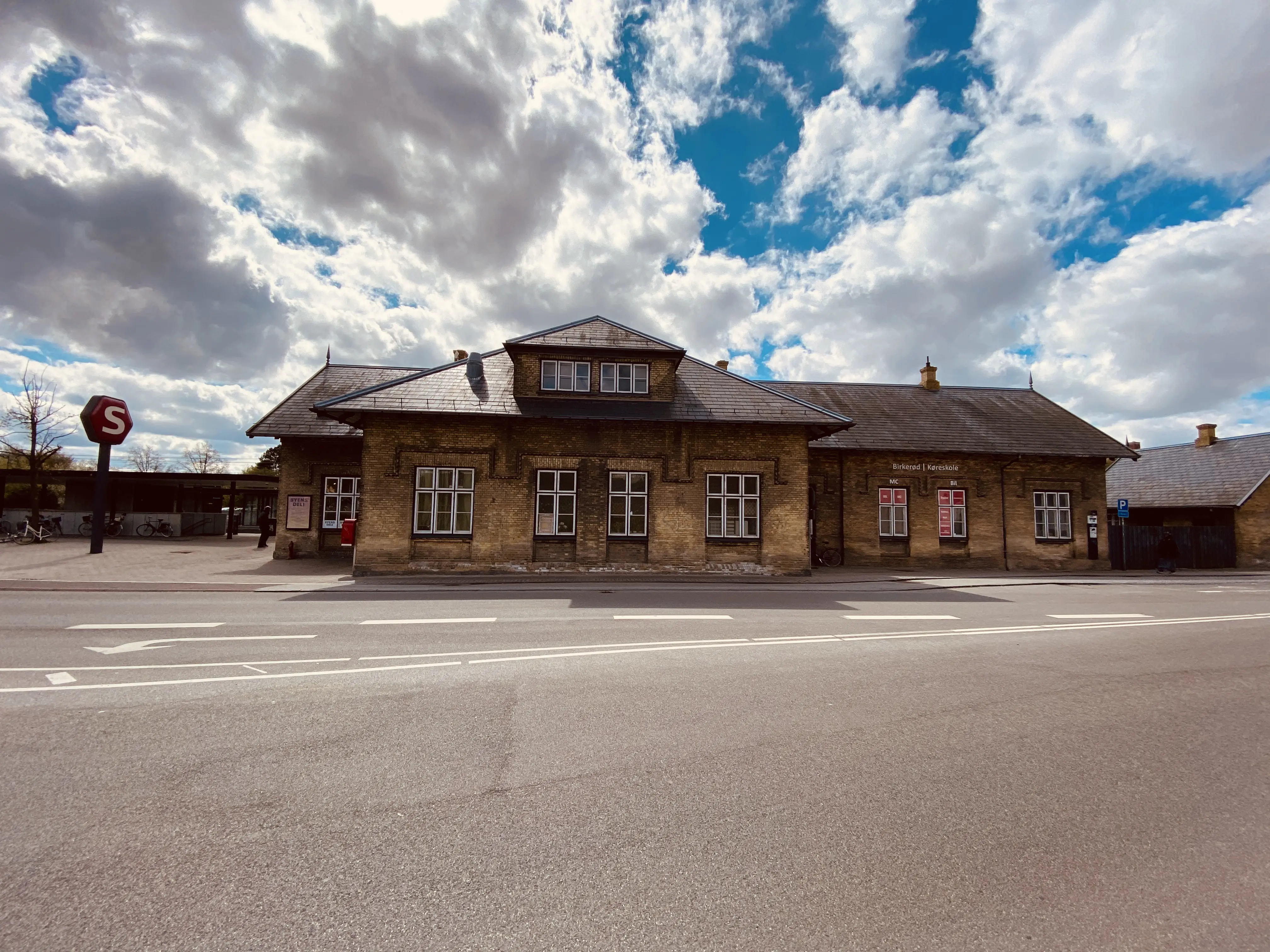 Billede af Birkerød Station. Billede af Birkerød Station.