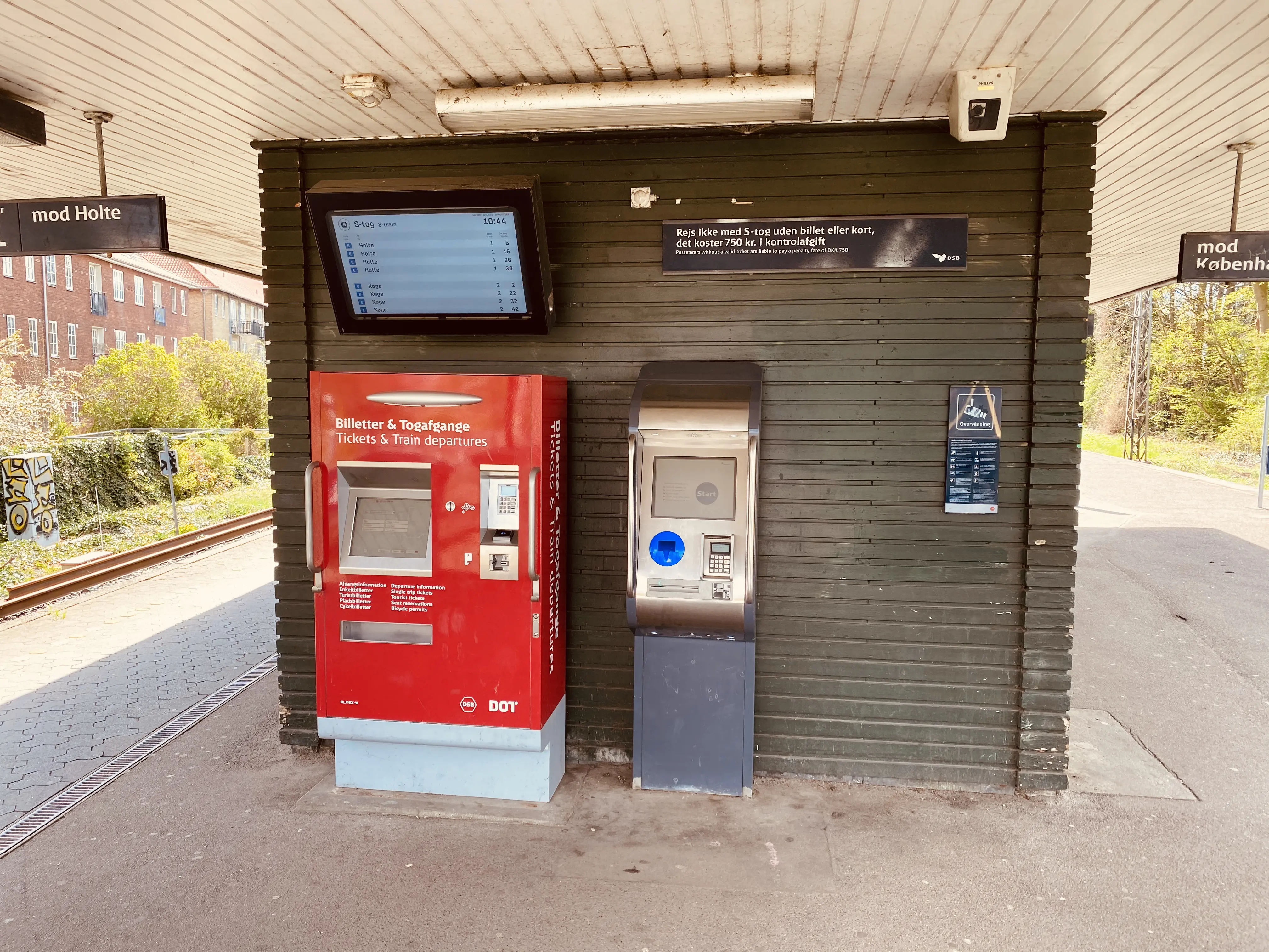 Billede af Bernstorffsvej S-togstrinbræt.