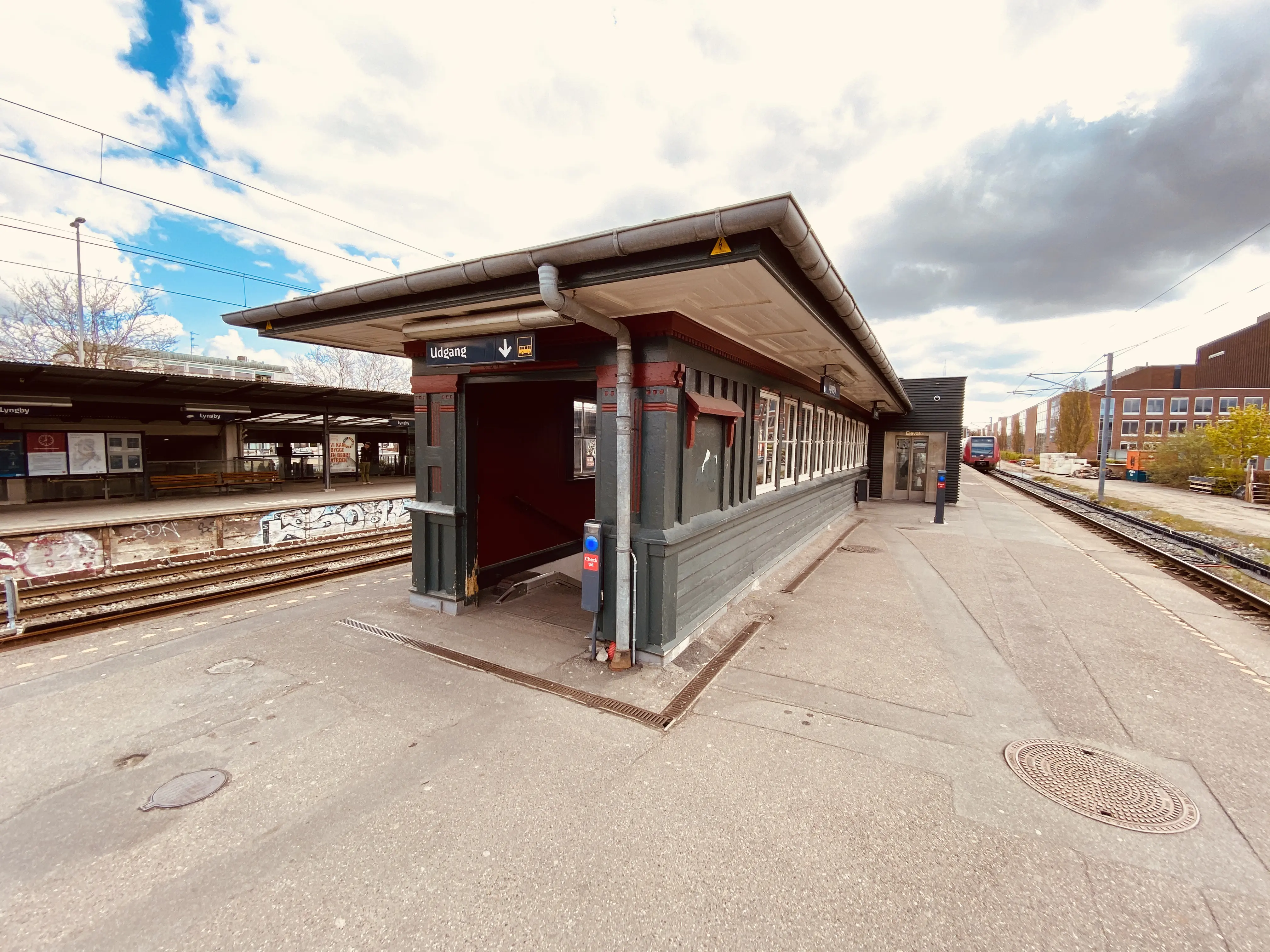 Billede af Lyngby Station. Billede af Lyngby Station.
