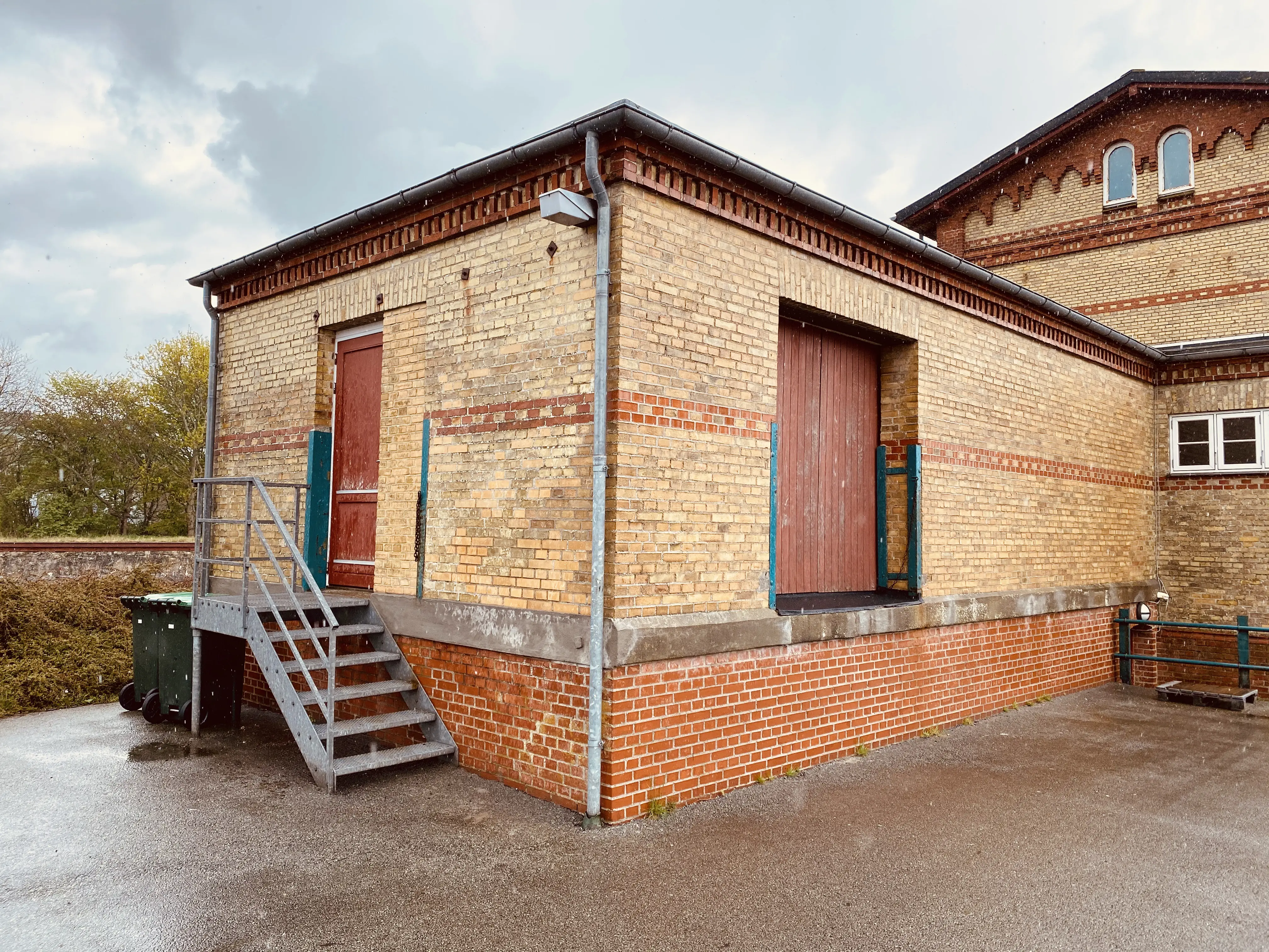 Billede af Skærbæk Stations pakhus. Billede af Skærbæk Stations pakhus.