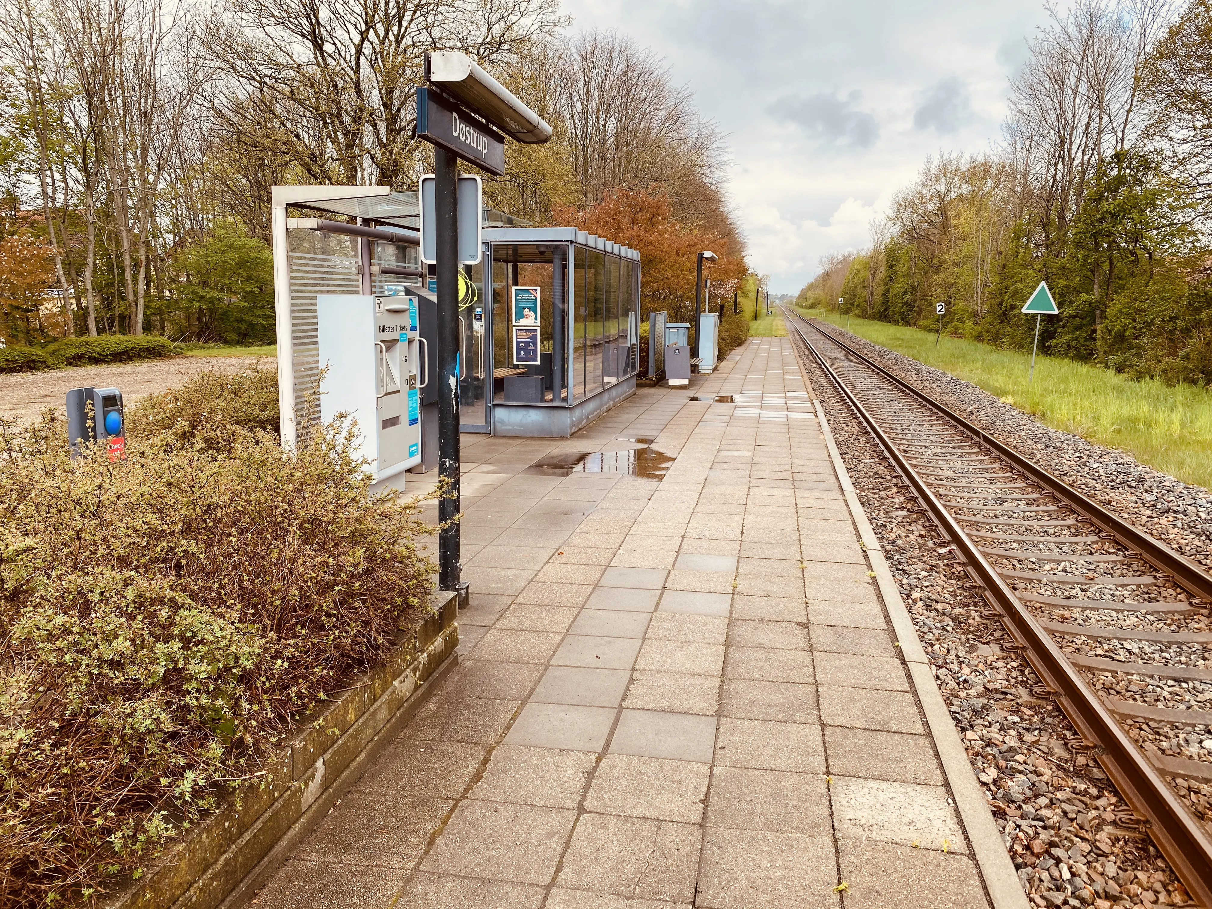 Billede af Døstrup (Sønderjylland) Trinbræt. Billede af Døstrup (Sønderjylland) Trinbræt.