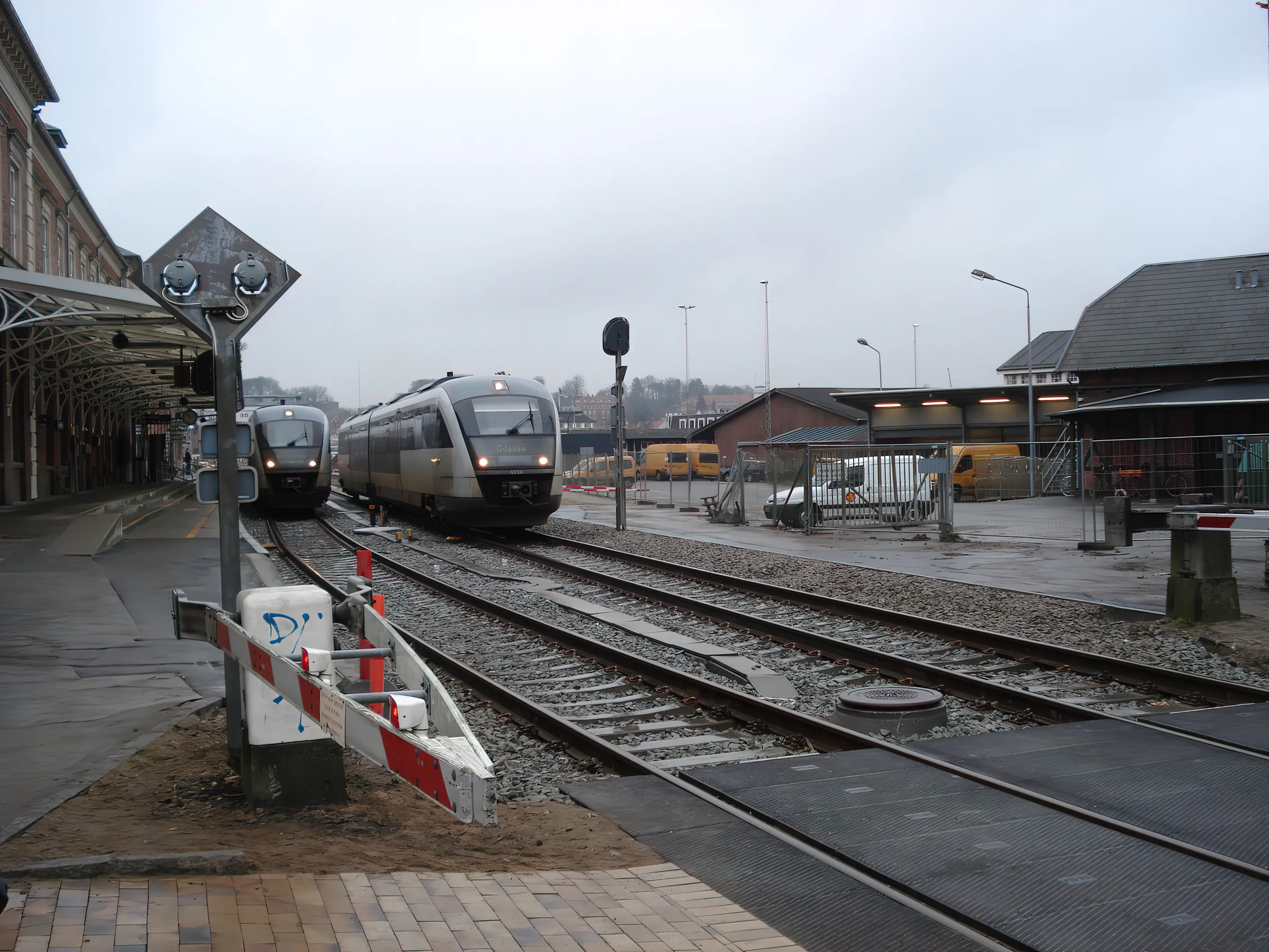 Billede af DSB MQ 4114-4914 fotograferet ud for Svendborg Station. Billede af DSB MQ 4114-4914 fotograferet ud for Svendborg Station.