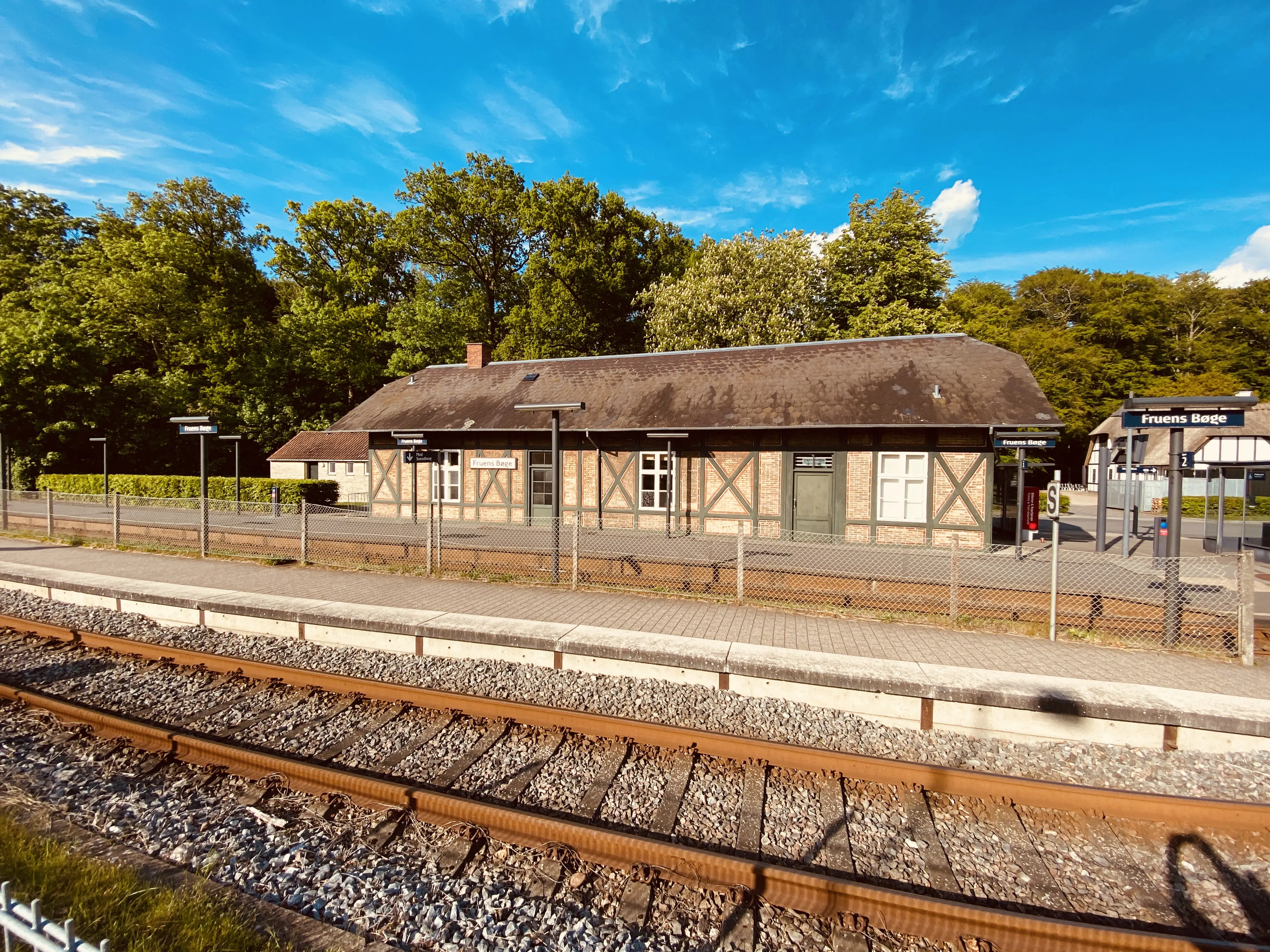 Billede af Fruens Bøge Station. Billede af Fruens Bøge Station.