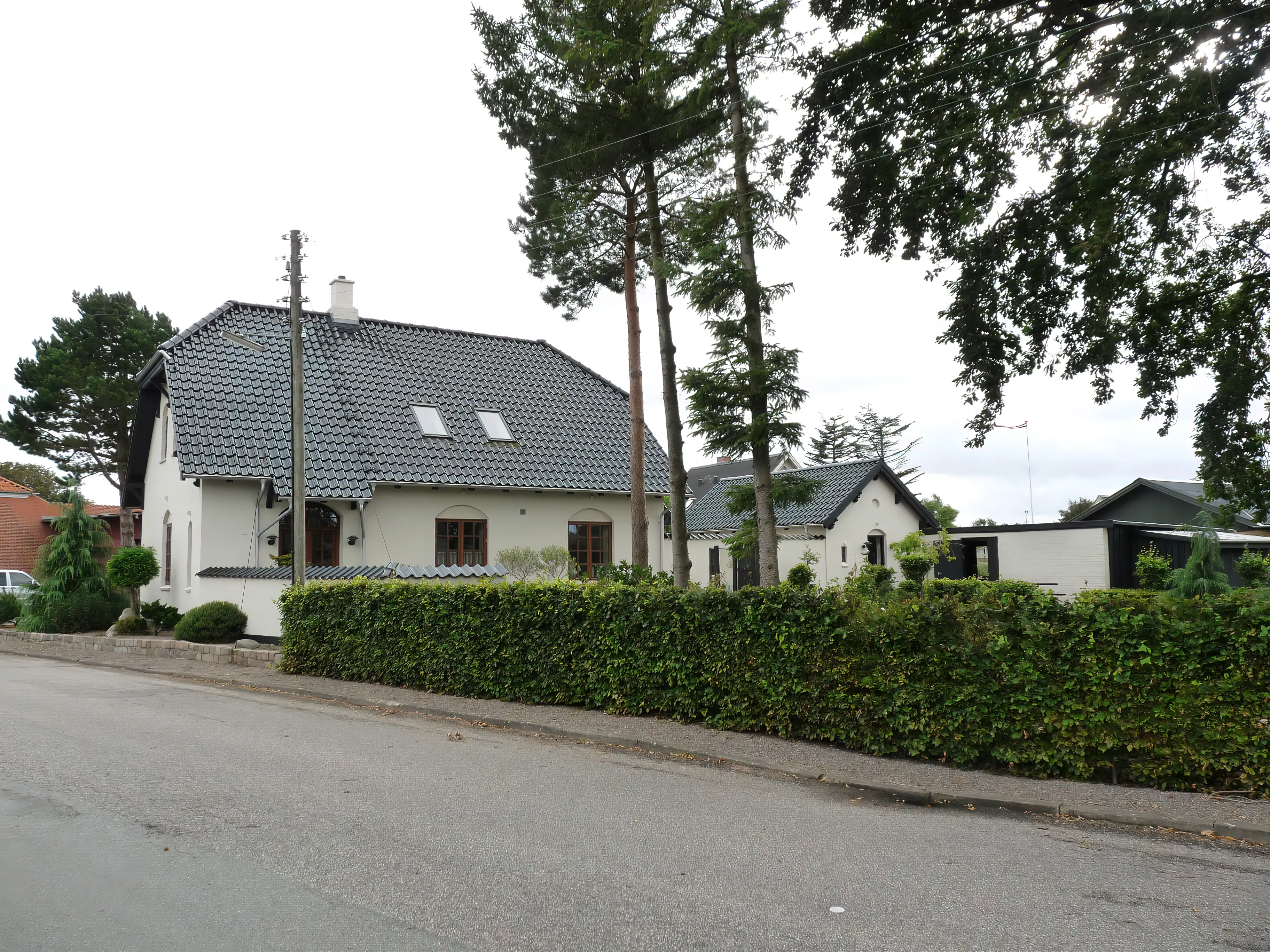 Billede af Østerild Station set fra sporsiden.