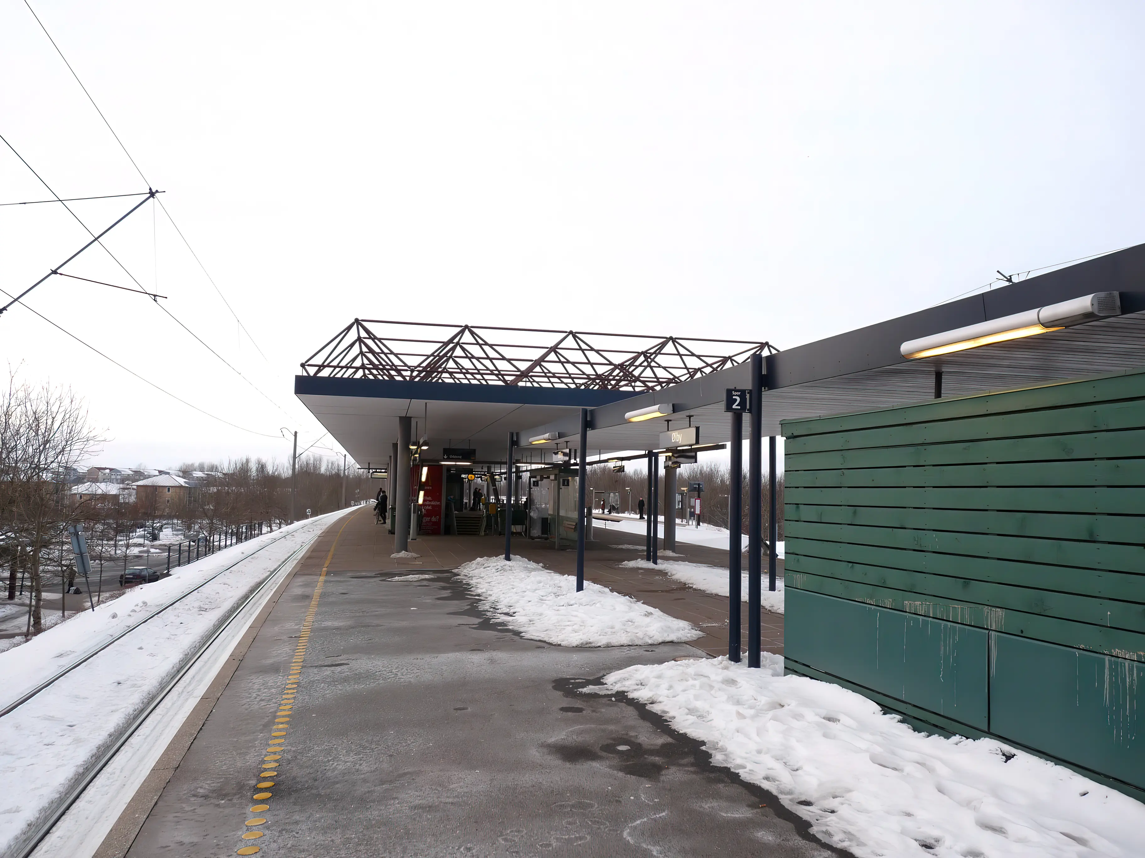 Billede af Ølby S-togstrinbræt. Billede af Ølby S-togstrinbræt.