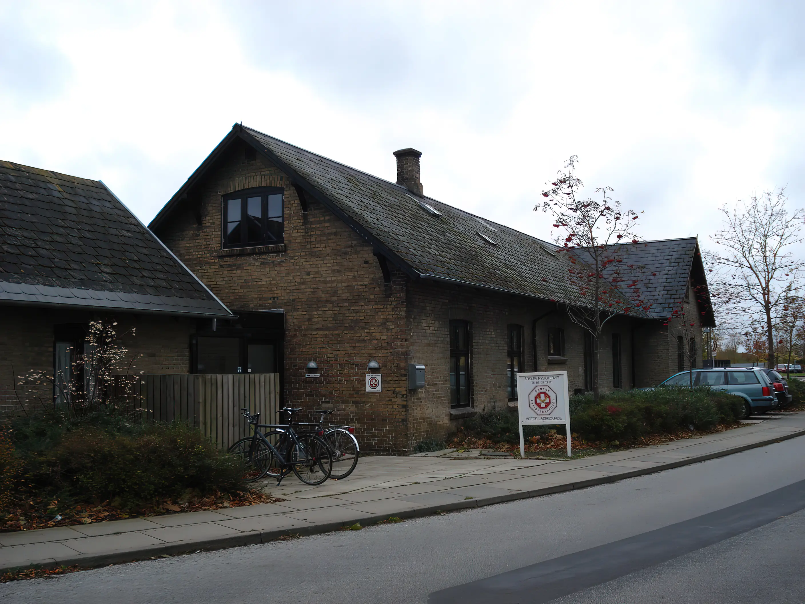Billede af Årslev Station. Billede af Årslev Station.