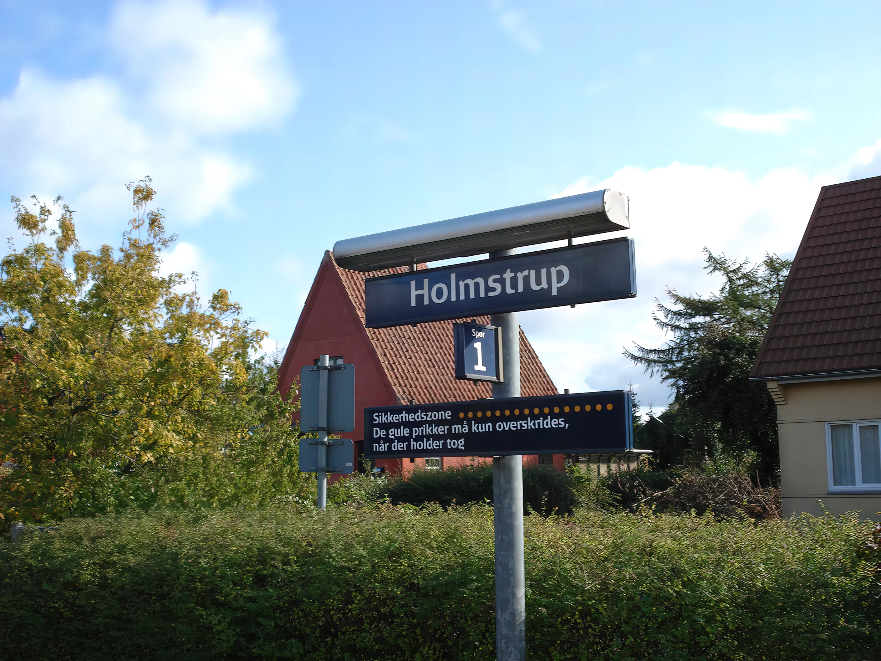 Billede af Holmstrup Trinbræt. Billede af Holmstrup Trinbræt.