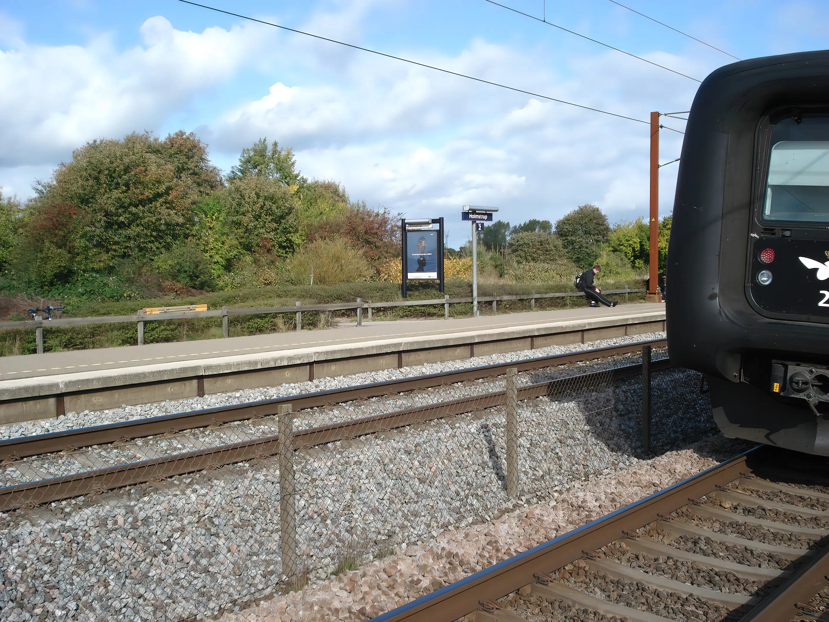 Billede af Holmstrup Trinbræt. Billede af Holmstrup Trinbræt.