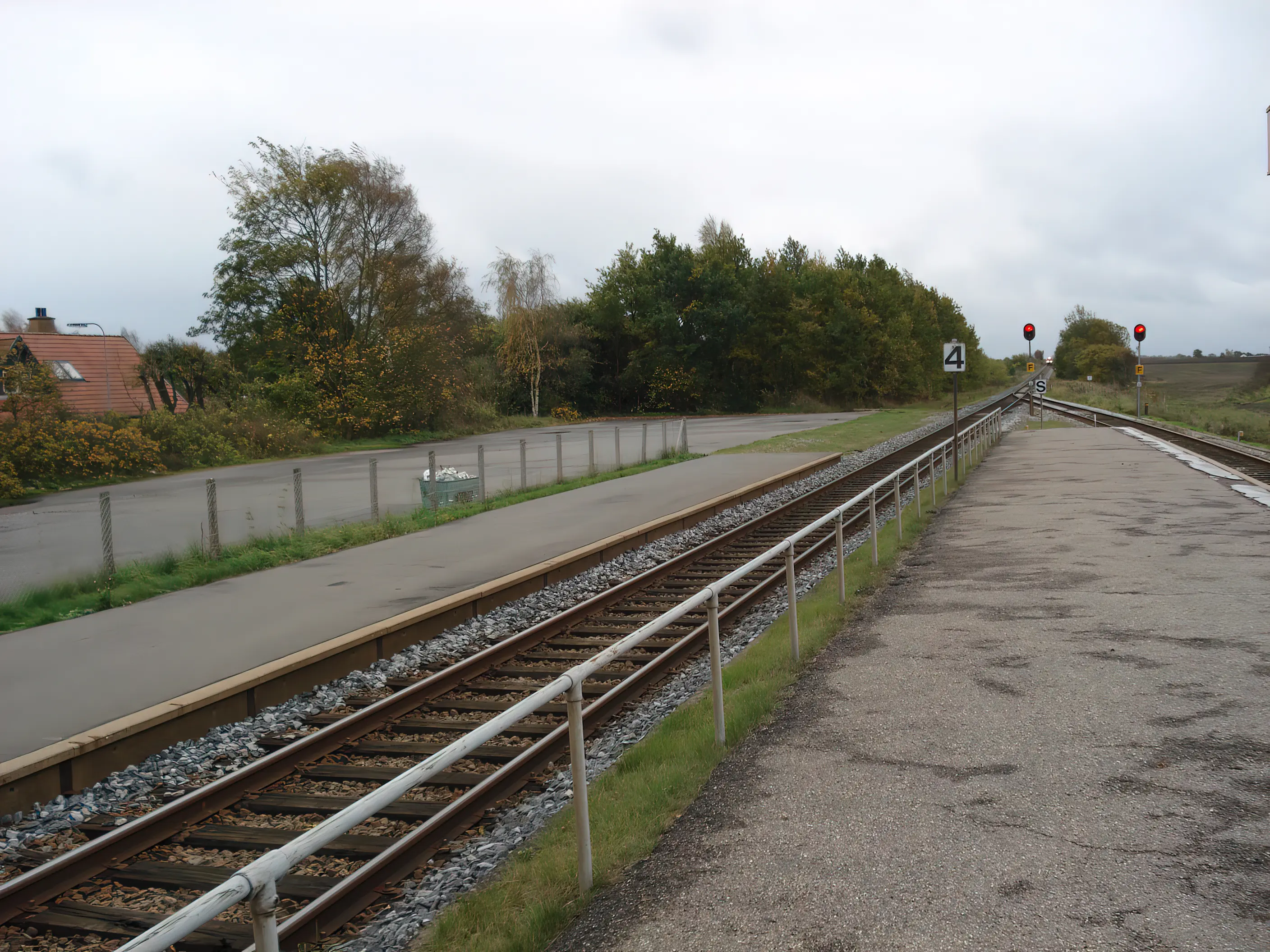 Billede af Højby (Fyn) Station, som er nedrevet, men den har ligget her.