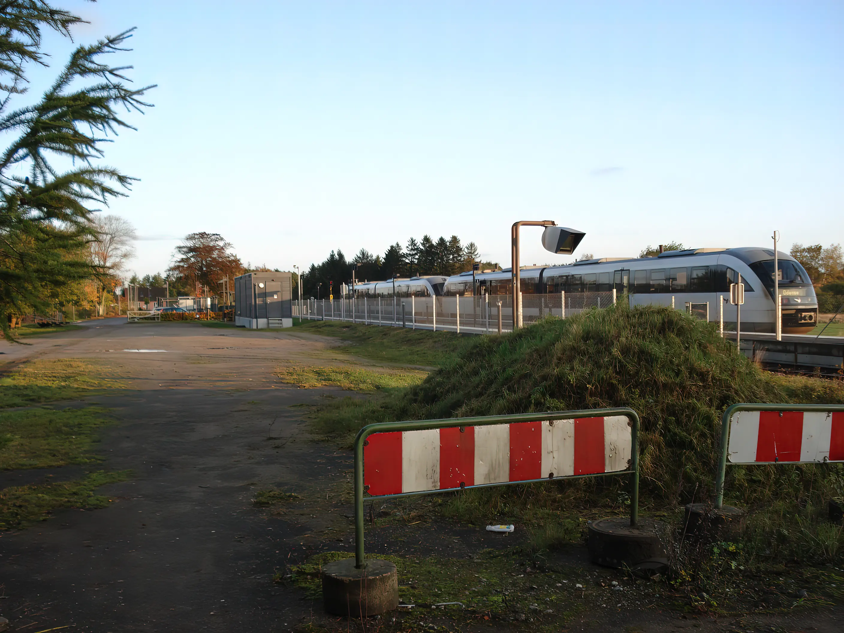 Billede af Stenstrup Station er nedrevet, men den har ligget her.