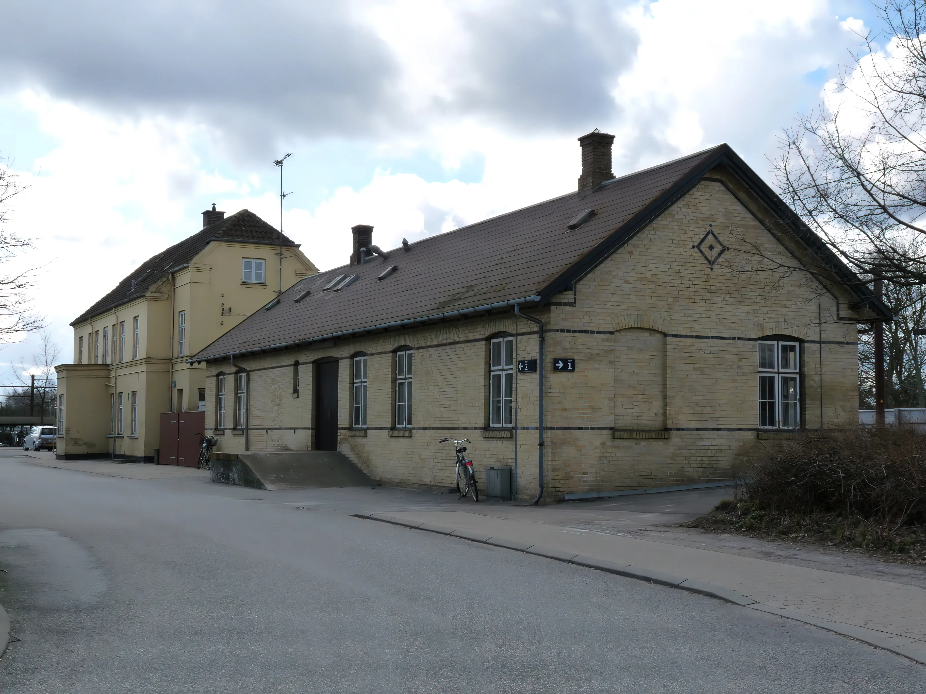 Billede af Viby Sjælland Stations pakhus. Billede af Viby Sjælland Stations pakhus.
