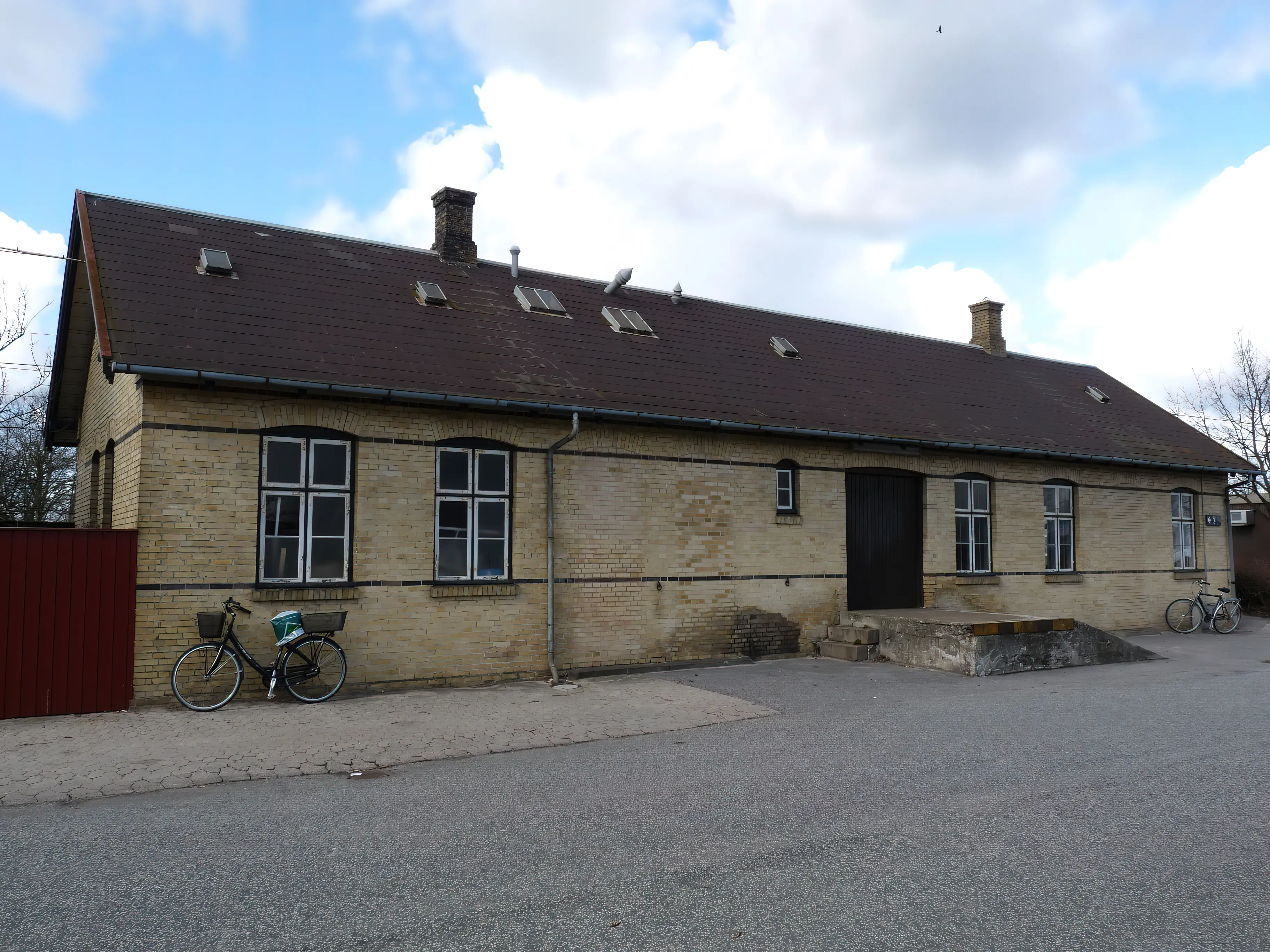Billede af Viby Sjælland Stations pakhus. Billede af Viby Sjælland Stations pakhus.