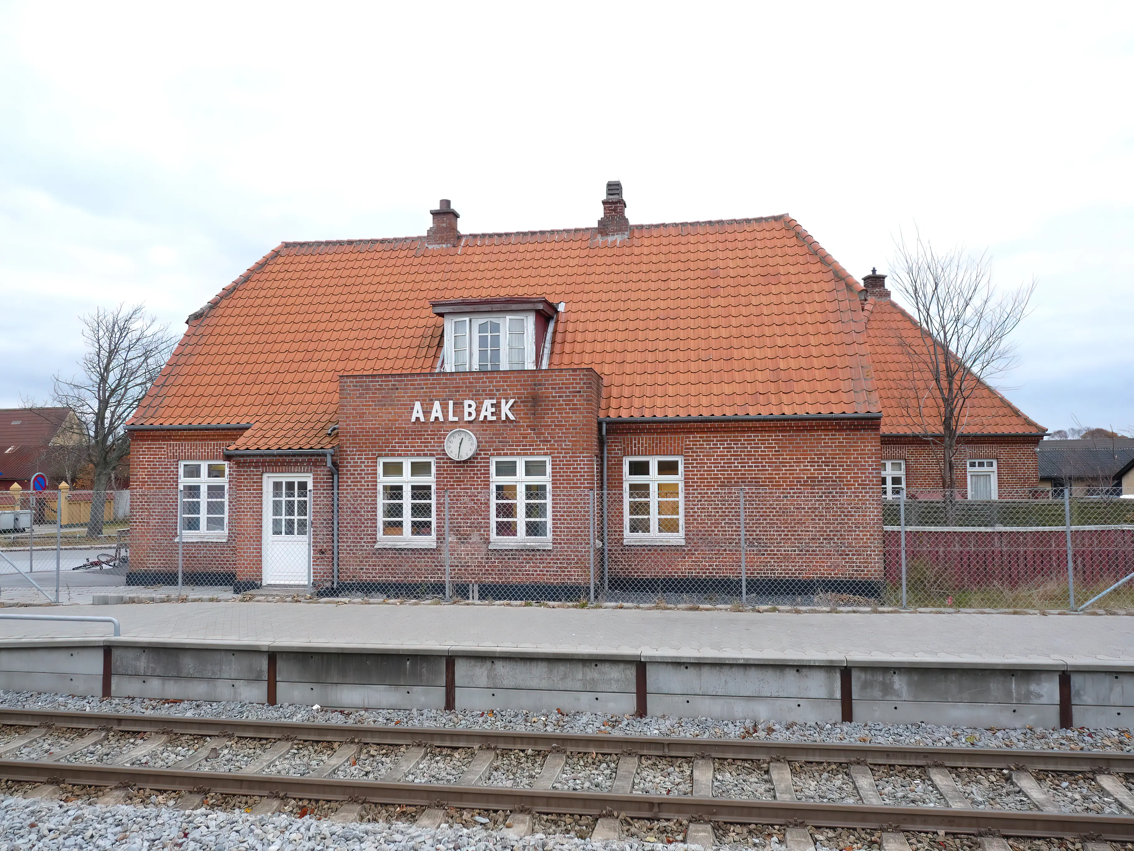 Billede af Ålbæk Station. Billede af Ålbæk Station.
