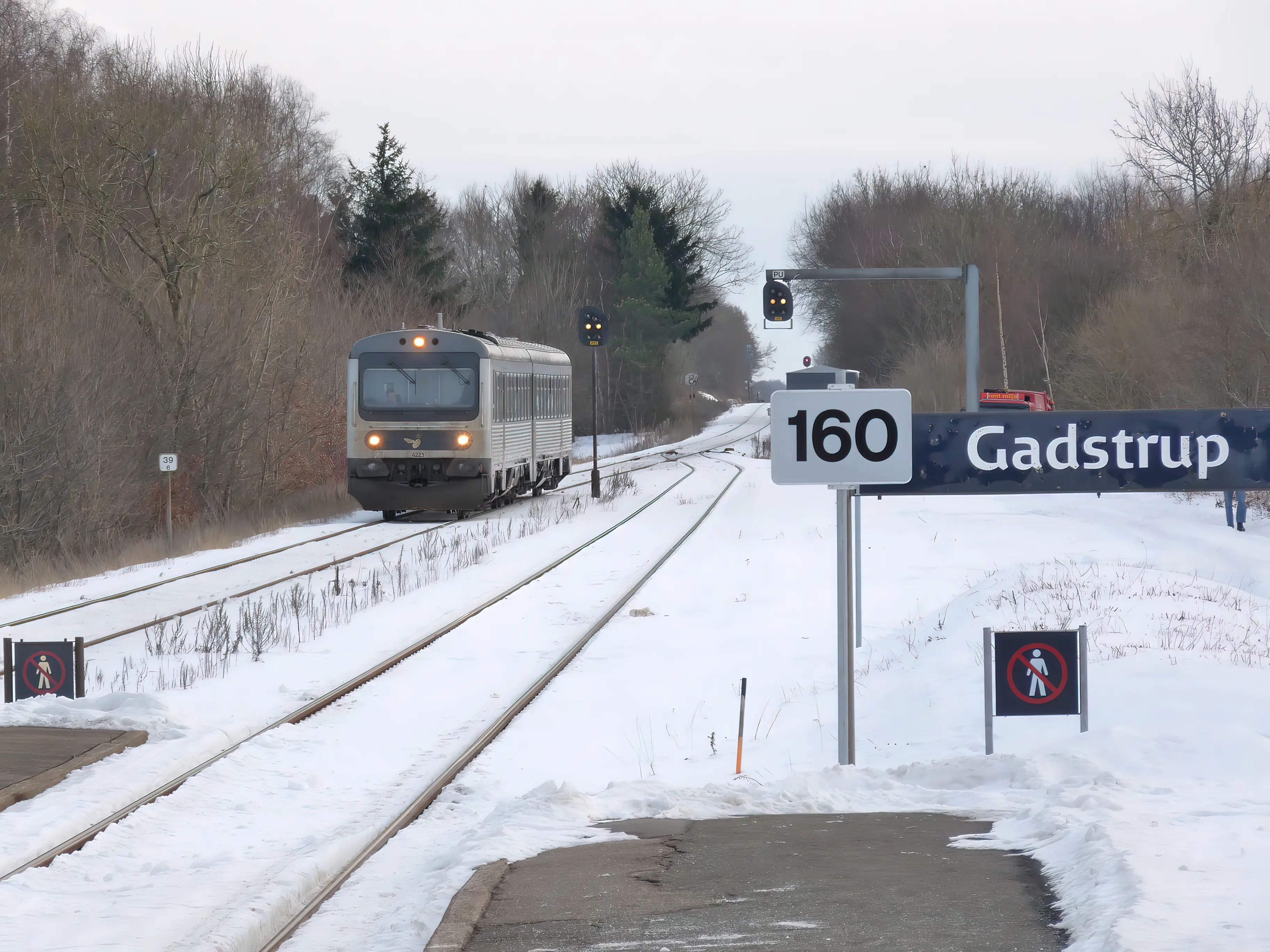 Billede af DSB MRD 4223 fotograferet ud for Gadstrup Station. Billede af DSB MRD 4223 fotograferet ud for Gadstrup Station.