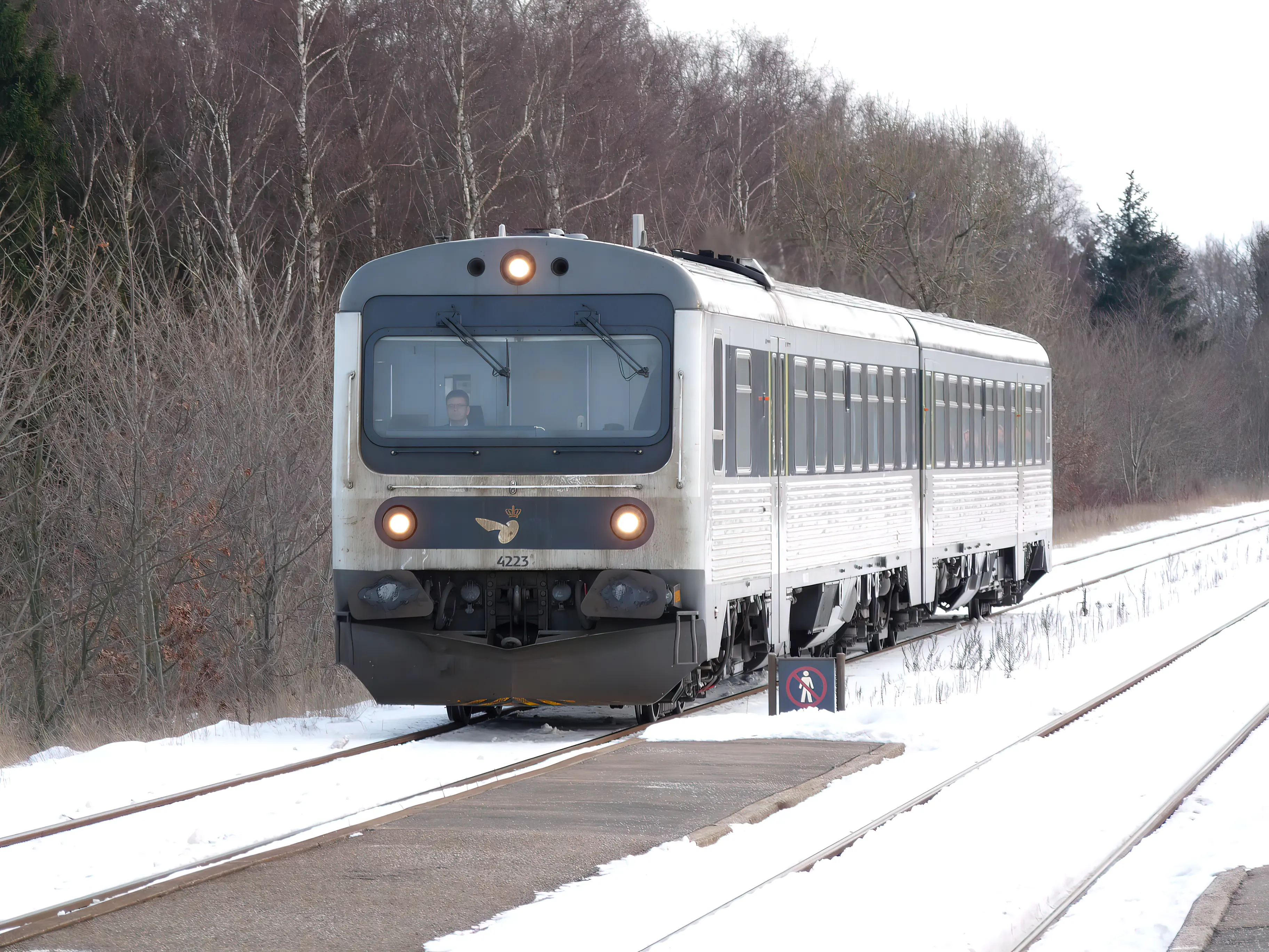 Billede af DSB MRD 4223 fotograferet ud for Gadstrup Station. Billede af DSB MRD 4223 fotograferet ud for Gadstrup Station.