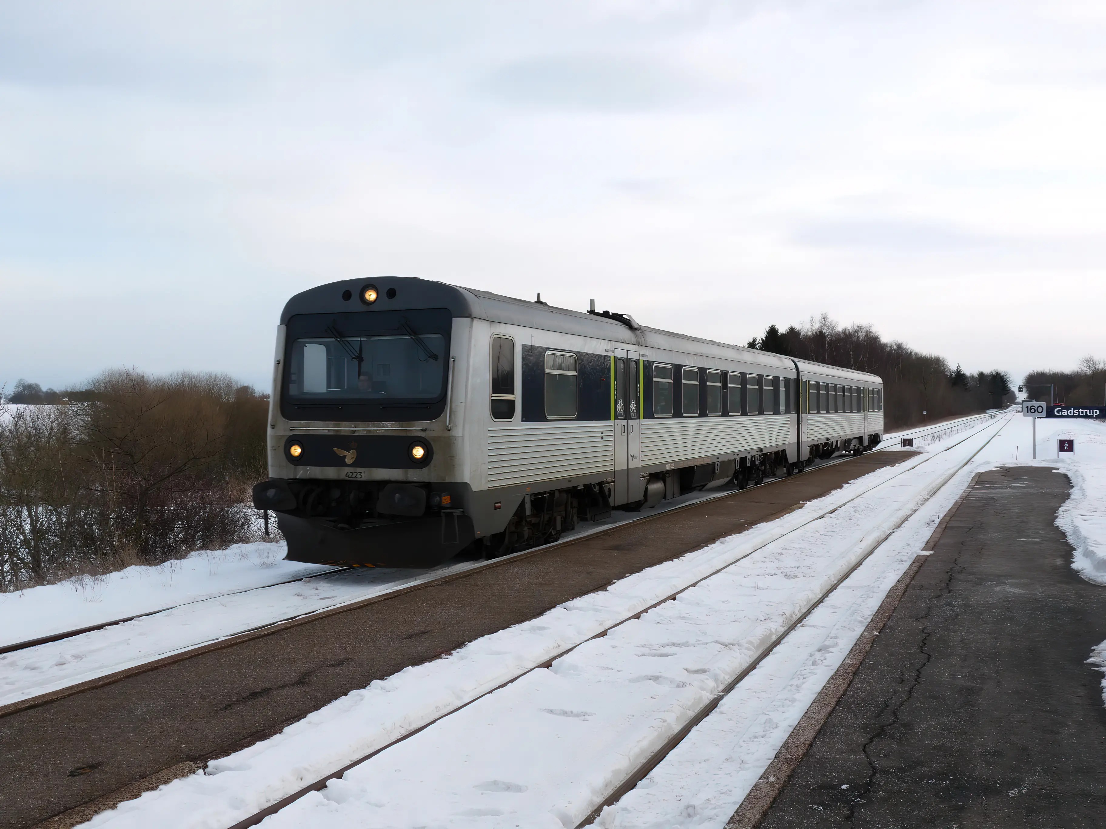 Billede af DSB MRD 4223 fotograferet ud for Gadstrup Station. Billede af DSB MRD 4223 fotograferet ud for Gadstrup Station.